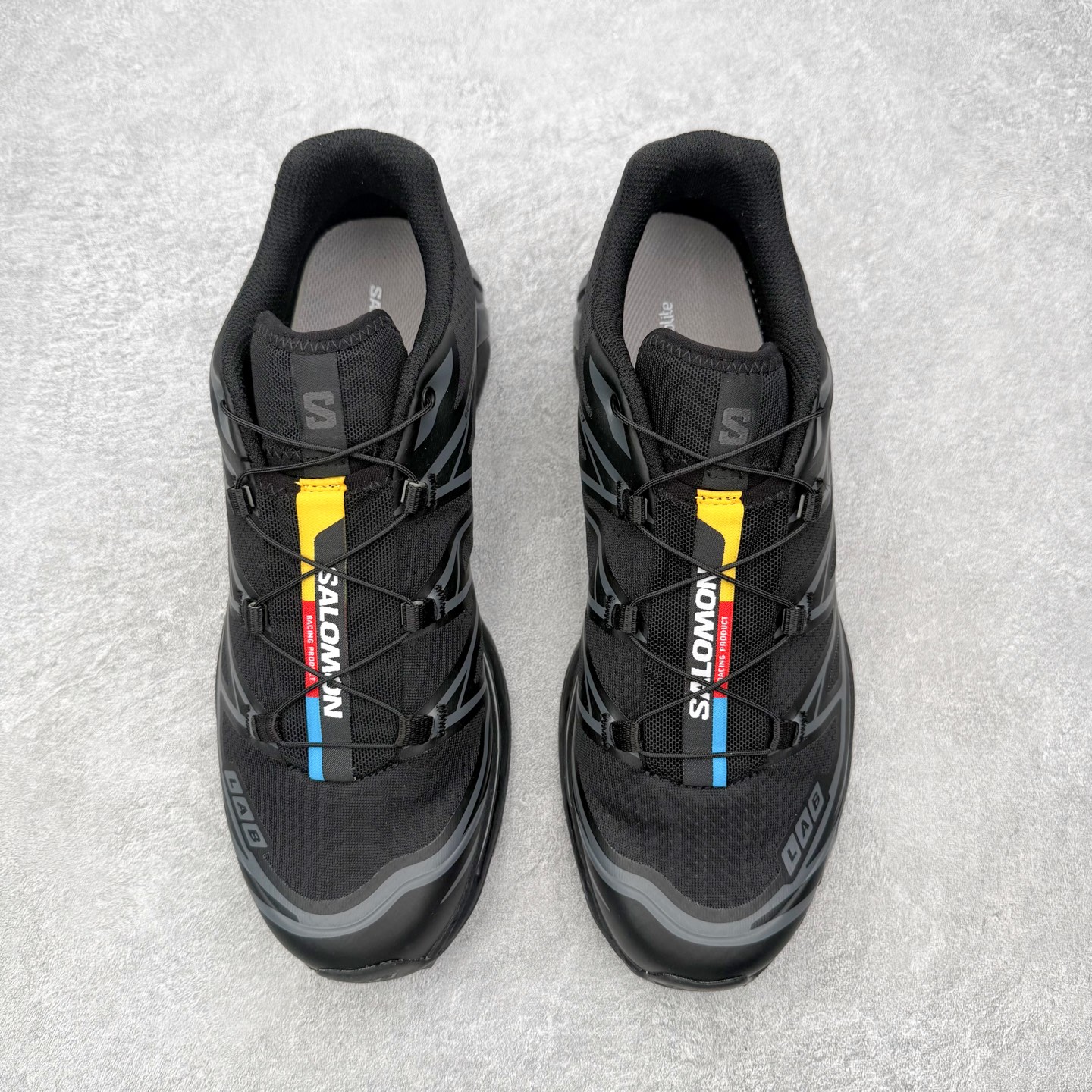 图片[2]-＃PK4.0 Salomon XT-6 萨洛蒙复古潮流户外机能登山跑鞋 纯原外贸平台特供订单 耗时半年巨作 全套原纸板楦头开发 原厂特供网布配套加持 确保原汁原味 完美呈现版型 原档数据独家私模五层组合大底 原装Ortholite轻量化鞋垫 中底布带钢印编号 原厂TPU锁扣 进口港宝加持 后跟自然饱满 还原公司包裹性 鞋面以“锯齿”状的包裹系统呈现 在基色底之下加入了各种色点缀 将公司的最新技术和时尚前卫的造型融入耐用的长跑款式中 鞋面由 TPU 薄膜制成 并焊接在高耐磨网眼上 使其既时尚又坚固 由 ACS底盘支撑 可增强稳定性和支撑力 以及由橡胶凸耳 Contragrip外底覆盖的 EVA 缓冲中底 旨在应对崎岖的地形 鞋舌上的彩色Salomon 标签、Quicklace 系统以及鞋头、鞋舌和鞋跟上的附加品牌使细节更加完美 让穿着者可以轻松驾驭户外与通勤下的任何运动生活场景 无缝鞋身户外随意纵横 颜值与脚感兼备 出街通勤 绝对非常吸睛 你值得拥有 尺码：36 36.5 37.5 38 38.5 39 40 40.5 41 42 42.5 43 44 44.5 45 注意：偏小1码-选品中心