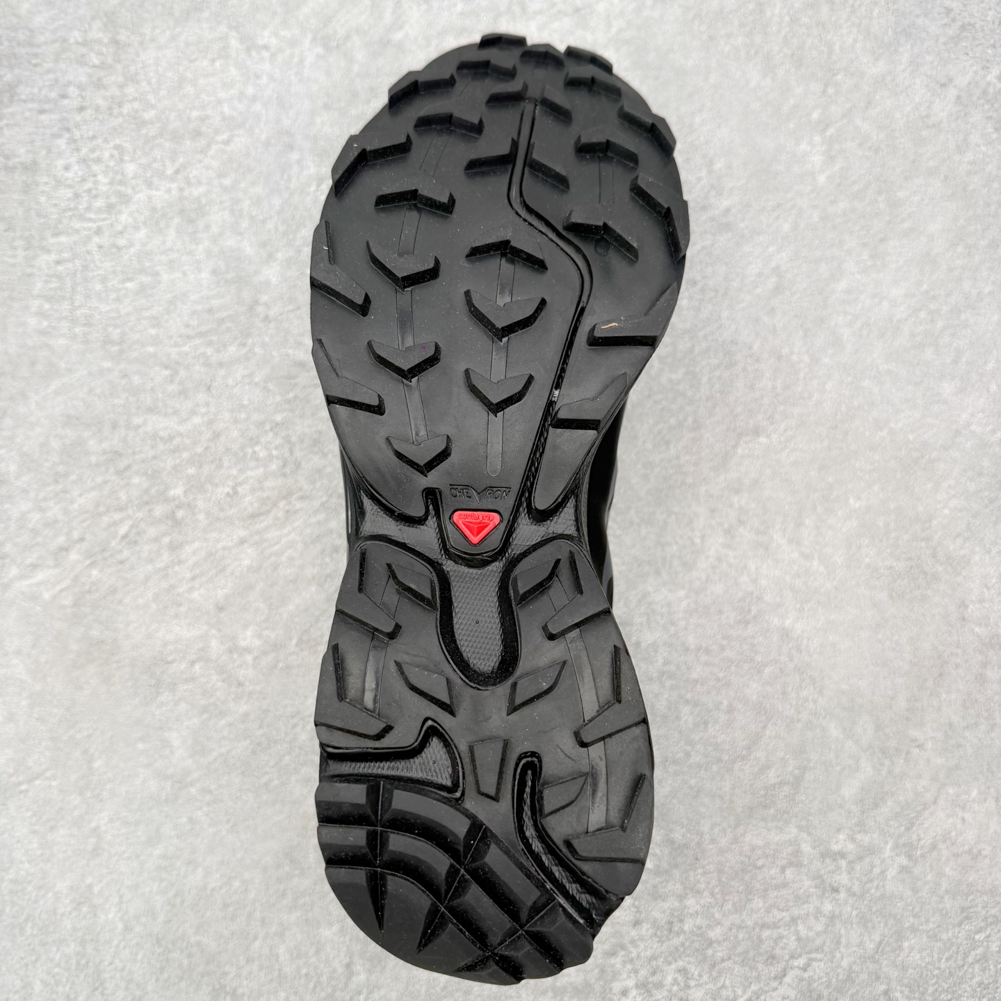 图片[9]-＃PK4.0 Salomon XT-6 萨洛蒙复古潮流户外机能登山跑鞋 纯原外贸平台特供订单 耗时半年巨作 全套原纸板楦头开发 原厂特供网布配套加持 确保原汁原味 完美呈现版型 原档数据独家私模五层组合大底 原装Ortholite轻量化鞋垫 中底布带钢印编号 原厂TPU锁扣 进口港宝加持 后跟自然饱满 还原公司包裹性 鞋面以“锯齿”状的包裹系统呈现 在基色底之下加入了各种色点缀 将公司的最新技术和时尚前卫的造型融入耐用的长跑款式中 鞋面由 TPU 薄膜制成 并焊接在高耐磨网眼上 使其既时尚又坚固 由 ACS底盘支撑 可增强稳定性和支撑力 以及由橡胶凸耳 Contragrip外底覆盖的 EVA 缓冲中底 旨在应对崎岖的地形 鞋舌上的彩色Salomon 标签、Quicklace 系统以及鞋头、鞋舌和鞋跟上的附加品牌使细节更加完美 让穿着者可以轻松驾驭户外与通勤下的任何运动生活场景 无缝鞋身户外随意纵横 颜值与脚感兼备 出街通勤 绝对非常吸睛 你值得拥有 尺码：36 36.5 37.5 38 38.5 39 40 40.5 41 42 42.5 43 44 44.5 45 注意：偏小1码-选品中心