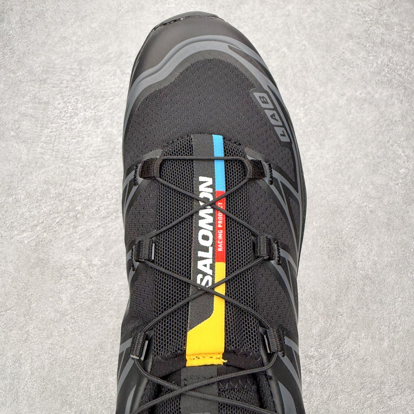 图片[4]-＃PK4.0 Salomon XT-6 萨洛蒙复古潮流户外机能登山跑鞋 纯原外贸平台特供订单 耗时半年巨作 全套原纸板楦头开发 原厂特供网布配套加持 确保原汁原味 完美呈现版型 原档数据独家私模五层组合大底 原装Ortholite轻量化鞋垫 中底布带钢印编号 原厂TPU锁扣 进口港宝加持 后跟自然饱满 还原公司包裹性 鞋面以“锯齿”状的包裹系统呈现 在基色底之下加入了各种色点缀 将公司的最新技术和时尚前卫的造型融入耐用的长跑款式中 鞋面由 TPU 薄膜制成 并焊接在高耐磨网眼上 使其既时尚又坚固 由 ACS底盘支撑 可增强稳定性和支撑力 以及由橡胶凸耳 Contragrip外底覆盖的 EVA 缓冲中底 旨在应对崎岖的地形 鞋舌上的彩色Salomon 标签、Quicklace 系统以及鞋头、鞋舌和鞋跟上的附加品牌使细节更加完美 让穿着者可以轻松驾驭户外与通勤下的任何运动生活场景 无缝鞋身户外随意纵横 颜值与脚感兼备 出街通勤 绝对非常吸睛 你值得拥有 尺码：36 36.5 37.5 38 38.5 39 40 40.5 41 42 42.5 43 44 44.5 45 注意：偏小1码-选品中心