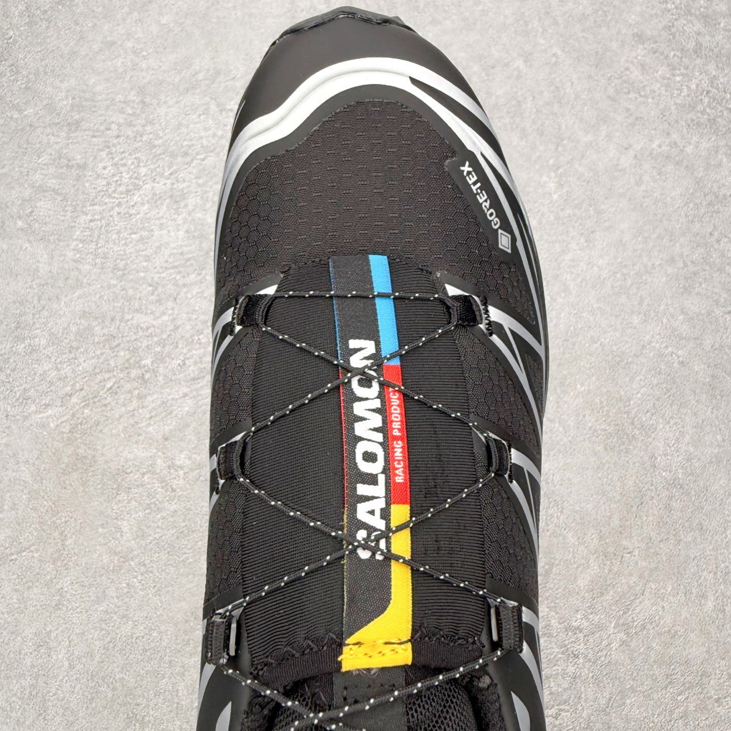 图片[4]-＃PK4.0 Salomon XT-6 萨洛蒙复古潮流户外机能登山跑鞋 纯原外贸平台特供订单 耗时半年巨作 全套原纸板楦头开发 原厂特供网布配套加持 确保原汁原味 完美呈现版型 原档数据独家私模五层组合大底 原装Ortholite轻量化鞋垫 中底布带钢印编号 原厂TPU锁扣 进口港宝加持 后跟自然饱满 还原公司包裹性 鞋面以“锯齿”状的包裹系统呈现 在基色底之下加入了各种色点缀 将公司的最新技术和时尚前卫的造型融入耐用的长跑款式中 鞋面由 TPU 薄膜制成 并焊接在高耐磨网眼上 使其既时尚又坚固 由 ACS底盘支撑 可增强稳定性和支撑力 以及由橡胶凸耳 Contragrip外底覆盖的 EVA 缓冲中底 旨在应对崎岖的地形 鞋舌上的彩色Salomon 标签、Quicklace 系统以及鞋头、鞋舌和鞋跟上的附加品牌使细节更加完美 让穿着者可以轻松驾驭户外与通勤下的任何运动生活场景 无缝鞋身户外随意纵横 颜值与脚感兼备 出街通勤 绝对非常吸睛 你值得拥有 尺码：36 36.5 37.5 38 38.5 39 40 40.5 41 42 42.5 43 44 44.5 45 注意：偏小1码-选品中心