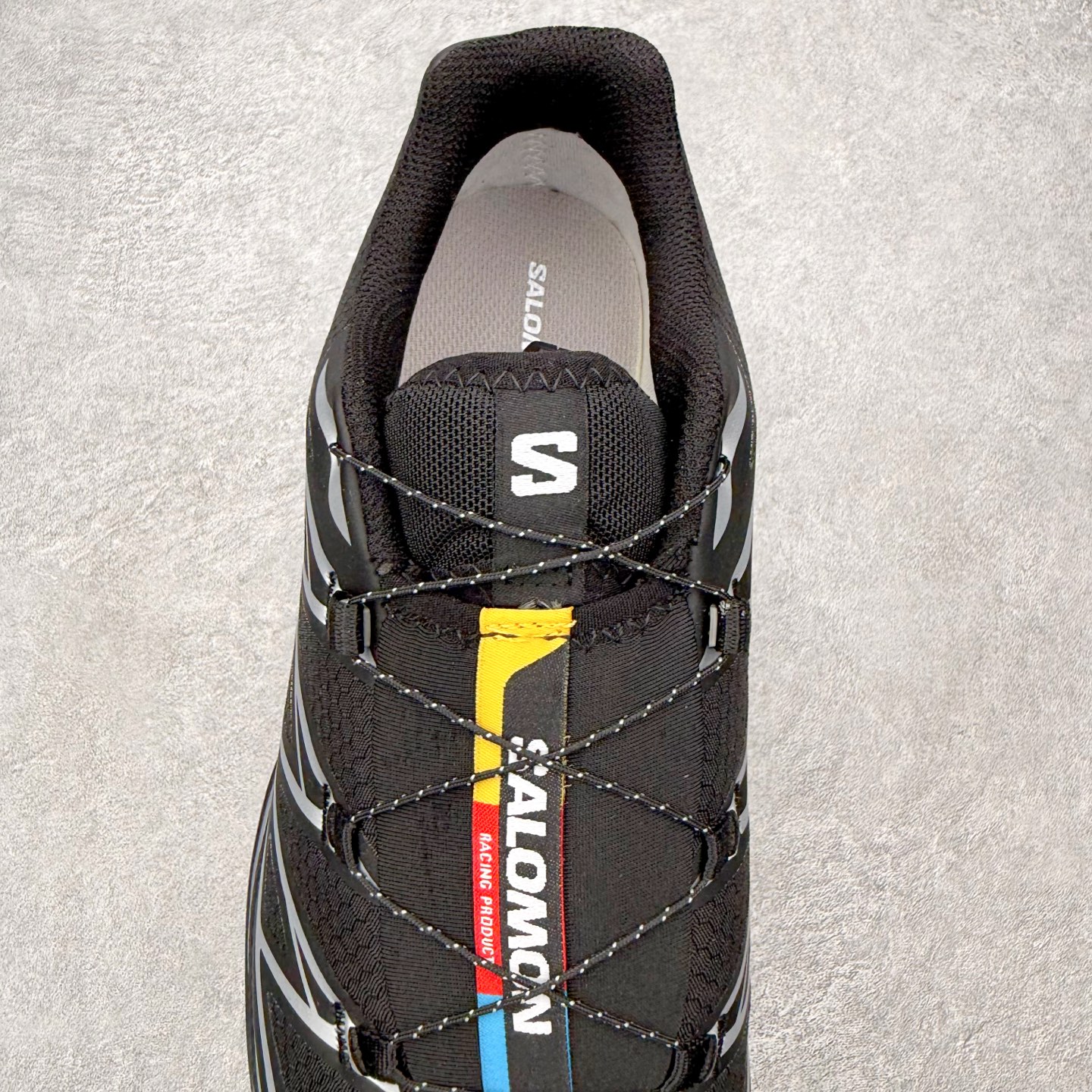 图片[5]-＃PK4.0 Salomon XT-6 萨洛蒙复古潮流户外机能登山跑鞋 纯原外贸平台特供订单 耗时半年巨作 全套原纸板楦头开发 原厂特供网布配套加持 确保原汁原味 完美呈现版型 原档数据独家私模五层组合大底 原装Ortholite轻量化鞋垫 中底布带钢印编号 原厂TPU锁扣 进口港宝加持 后跟自然饱满 还原公司包裹性 鞋面以“锯齿”状的包裹系统呈现 在基色底之下加入了各种色点缀 将公司的最新技术和时尚前卫的造型融入耐用的长跑款式中 鞋面由 TPU 薄膜制成 并焊接在高耐磨网眼上 使其既时尚又坚固 由 ACS底盘支撑 可增强稳定性和支撑力 以及由橡胶凸耳 Contragrip外底覆盖的 EVA 缓冲中底 旨在应对崎岖的地形 鞋舌上的彩色Salomon 标签、Quicklace 系统以及鞋头、鞋舌和鞋跟上的附加品牌使细节更加完美 让穿着者可以轻松驾驭户外与通勤下的任何运动生活场景 无缝鞋身户外随意纵横 颜值与脚感兼备 出街通勤 绝对非常吸睛 你值得拥有 尺码：36 36.5 37.5 38 38.5 39 40 40.5 41 42 42.5 43 44 44.5 45 注意：偏小1码-选品中心