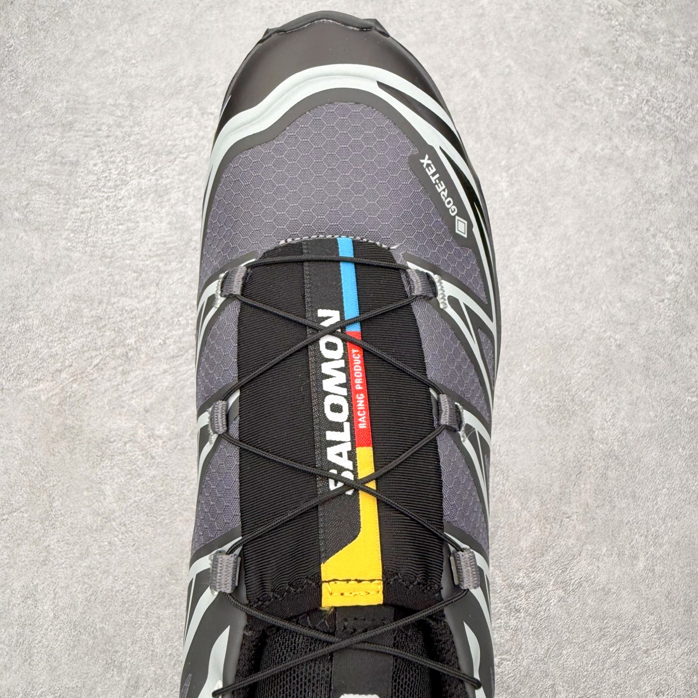 图片[4]-＃PK4.0 Salomon XT-6 萨洛蒙复古潮流户外机能登山跑鞋 纯原外贸平台特供订单 耗时半年巨作 全套原纸板楦头开发 原厂特供网布配套加持 确保原汁原味 完美呈现版型 原档数据独家私模五层组合大底 原装Ortholite轻量化鞋垫 中底布带钢印编号 原厂TPU锁扣 进口港宝加持 后跟自然饱满 还原公司包裹性 鞋面以“锯齿”状的包裹系统呈现 在基色底之下加入了各种色点缀 将公司的最新技术和时尚前卫的造型融入耐用的长跑款式中 鞋面由 TPU 薄膜制成 并焊接在高耐磨网眼上 使其既时尚又坚固 由 ACS底盘支撑 可增强稳定性和支撑力 以及由橡胶凸耳 Contragrip外底覆盖的 EVA 缓冲中底 旨在应对崎岖的地形 鞋舌上的彩色Salomon 标签、Quicklace 系统以及鞋头、鞋舌和鞋跟上的附加品牌使细节更加完美 让穿着者可以轻松驾驭户外与通勤下的任何运动生活场景 无缝鞋身户外随意纵横 颜值与脚感兼备 出街通勤 绝对非常吸睛 你值得拥有 尺码：36 36.5 37.5 38 38.5 39 40 40.5 41 42 42.5 43 44 44.5 45 注意：偏小1码-选品中心