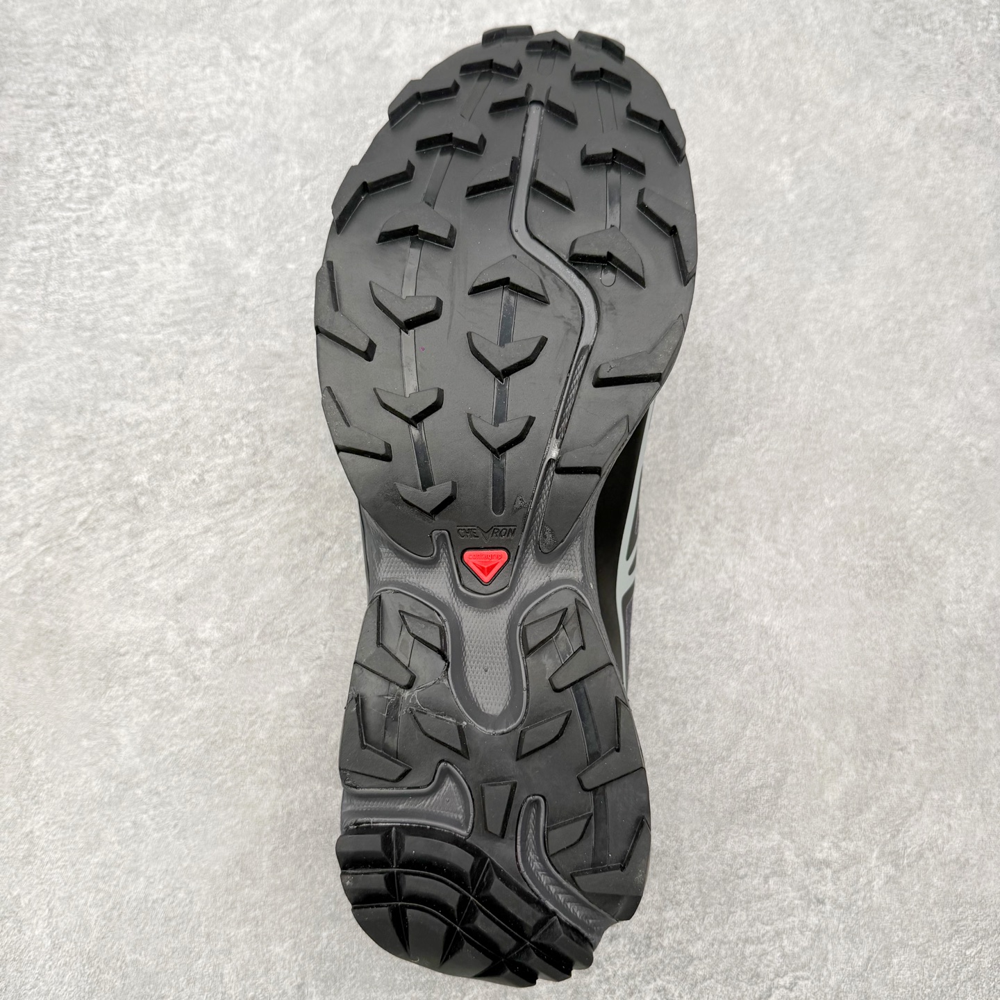 图片[9]-＃PK4.0 Salomon XT-6 萨洛蒙复古潮流户外机能登山跑鞋 纯原外贸平台特供订单 耗时半年巨作 全套原纸板楦头开发 原厂特供网布配套加持 确保原汁原味 完美呈现版型 原档数据独家私模五层组合大底 原装Ortholite轻量化鞋垫 中底布带钢印编号 原厂TPU锁扣 进口港宝加持 后跟自然饱满 还原公司包裹性 鞋面以“锯齿”状的包裹系统呈现 在基色底之下加入了各种色点缀 将公司的最新技术和时尚前卫的造型融入耐用的长跑款式中 鞋面由 TPU 薄膜制成 并焊接在高耐磨网眼上 使其既时尚又坚固 由 ACS底盘支撑 可增强稳定性和支撑力 以及由橡胶凸耳 Contragrip外底覆盖的 EVA 缓冲中底 旨在应对崎岖的地形 鞋舌上的彩色Salomon 标签、Quicklace 系统以及鞋头、鞋舌和鞋跟上的附加品牌使细节更加完美 让穿着者可以轻松驾驭户外与通勤下的任何运动生活场景 无缝鞋身户外随意纵横 颜值与脚感兼备 出街通勤 绝对非常吸睛 你值得拥有 尺码：36 36.5 37.5 38 38.5 39 40 40.5 41 42 42.5 43 44 44.5 45 注意：偏小1码-选品中心