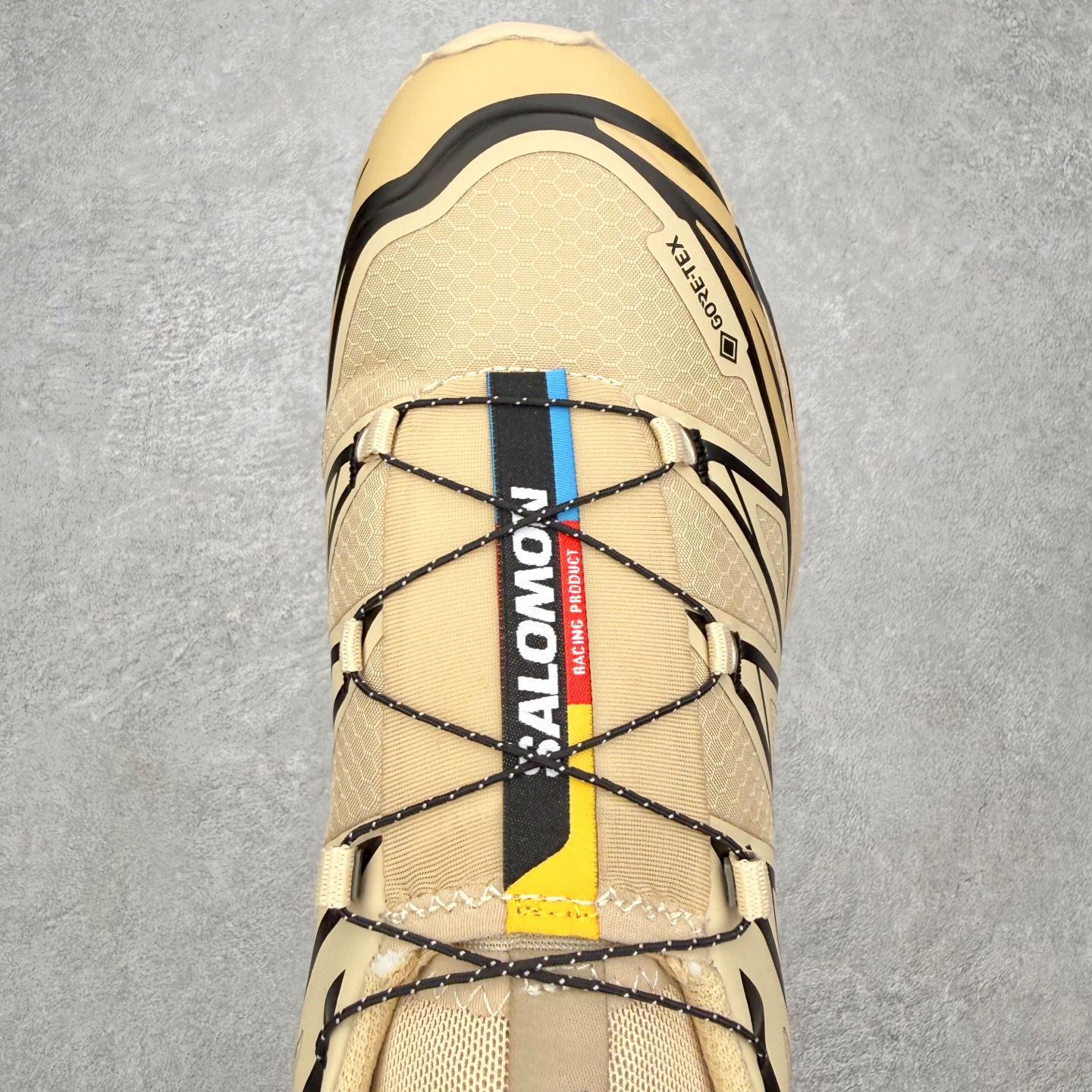 图片[4]-＃PK4.0 Salomon XT-6 萨洛蒙复古潮流户外机能登山跑鞋 纯原外贸平台特供订单 耗时半年巨作 全套原纸板楦头开发 原厂特供网布配套加持 确保原汁原味 完美呈现版型 原档数据独家私模五层组合大底 原装Ortholite轻量化鞋垫 中底布带钢印编号 原厂TPU锁扣 进口港宝加持 后跟自然饱满 还原公司包裹性 鞋面以“锯齿”状的包裹系统呈现 在基色底之下加入了各种色点缀 将公司的最新技术和时尚前卫的造型融入耐用的长跑款式中 鞋面由 TPU 薄膜制成 并焊接在高耐磨网眼上 使其既时尚又坚固 由 ACS底盘支撑 可增强稳定性和支撑力 以及由橡胶凸耳 Contragrip外底覆盖的 EVA 缓冲中底 旨在应对崎岖的地形 鞋舌上的彩色Salomon 标签、Quicklace 系统以及鞋头、鞋舌和鞋跟上的附加品牌使细节更加完美 让穿着者可以轻松驾驭户外与通勤下的任何运动生活场景 无缝鞋身户外随意纵横 颜值与脚感兼备 出街通勤 绝对非常吸睛 你值得拥有 尺码：36 36.5 37.5 38 38.5 39 40 40.5 41 42 42.5 43 44 44.5 45 注意：偏小1码-选品中心
