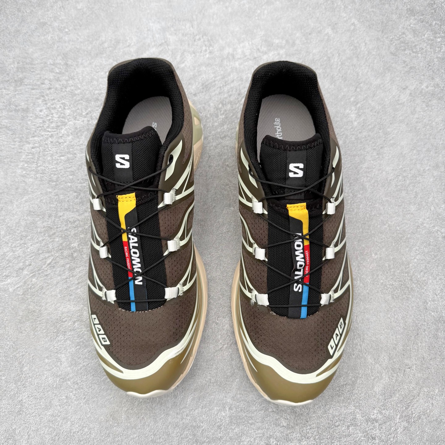 图片[2]-＃PK4.0 Salomon XT-6 萨洛蒙复古潮流户外机能登山跑鞋 纯原外贸平台特供订单 耗时半年巨作 全套原纸板楦头开发 原厂特供网布配套加持 确保原汁原味 完美呈现版型 原档数据独家私模五层组合大底 原装Ortholite轻量化鞋垫 中底布带钢印编号 原厂TPU锁扣 进口港宝加持 后跟自然饱满 还原公司包裹性 鞋面以“锯齿”状的包裹系统呈现 在基色底之下加入了各种色点缀 将公司的最新技术和时尚前卫的造型融入耐用的长跑款式中 鞋面由 TPU 薄膜制成 并焊接在高耐磨网眼上 使其既时尚又坚固 由 ACS底盘支撑 可增强稳定性和支撑力 以及由橡胶凸耳 Contragrip外底覆盖的 EVA 缓冲中底 旨在应对崎岖的地形 鞋舌上的彩色Salomon 标签、Quicklace 系统以及鞋头、鞋舌和鞋跟上的附加品牌使细节更加完美 让穿着者可以轻松驾驭户外与通勤下的任何运动生活场景 无缝鞋身户外随意纵横 颜值与脚感兼备 出街通勤 绝对非常吸睛 你值得拥有 尺码：36 36.5 37.5 38 38.5 39 40 40.5 41 42 42.5 43 44 44.5 45 注意：偏小1码-选品中心