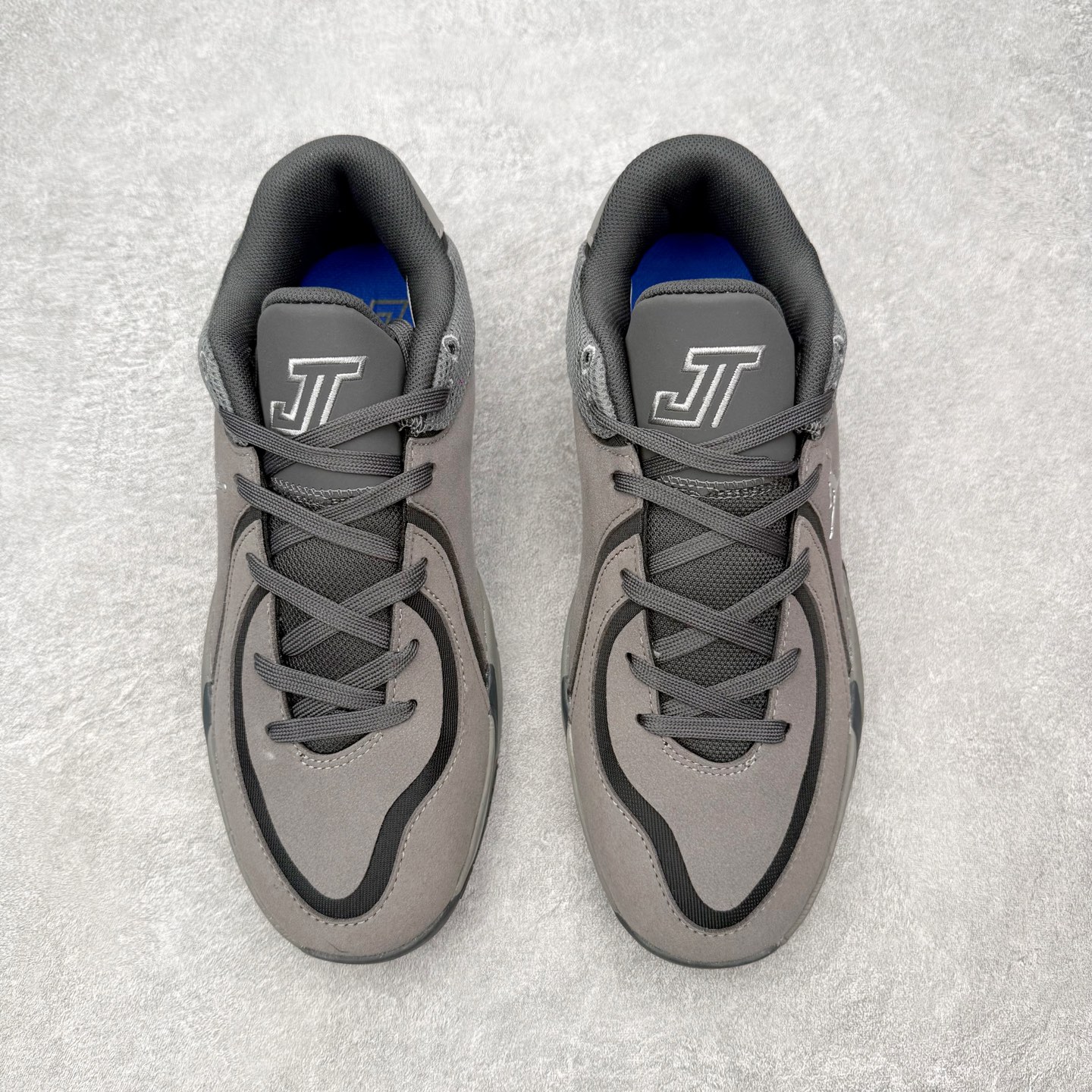 图片[2]-Jordan Tatum 4 Premium PF 塔图姆舒适耐用支撑回弹篮球鞋 实拍调校N版已经零色差零失真 百分百还原实物色彩所见即所得 不存在货不对板色差等低级问题 选购参考实物拍摄 不混卖不参货 只用心做好货严格选品 承诺混一赔十 尺码：40 40.5 41 42 42.5 43 44 44.5 45 46-选品中心