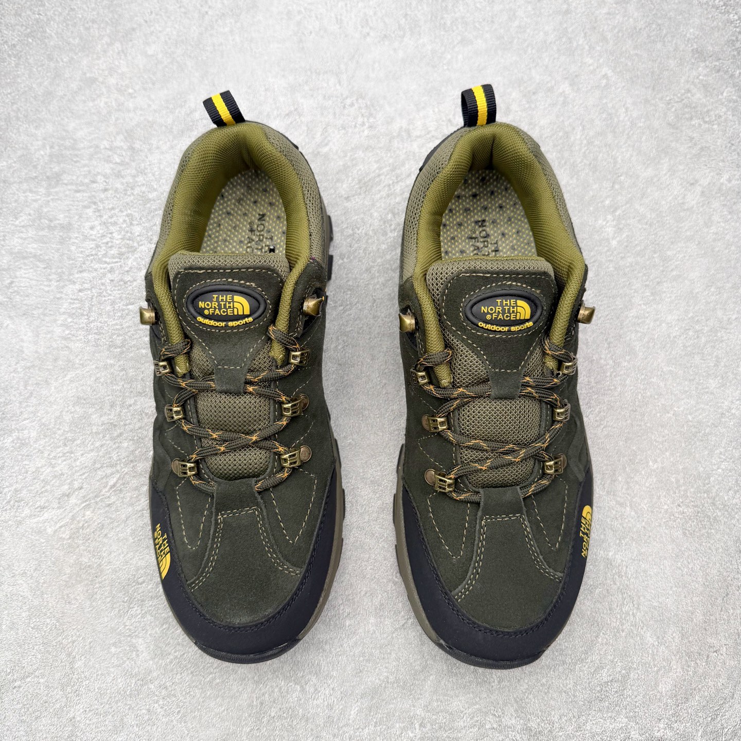 图片[2]-The North Face 北面乐斯菲斯户外运动休闲登山鞋越野徒步鞋 广东大厂品质 面料采用进口磨砂牛皮 鞋底采用Vibram黄金大底 专门为鞋底设计的橡胶以出色的耐磨性 良好的防滑性或得不少户外运动爱好者的喜欢 专业户外登山品牌（北面）The North Face自1966年创立，由两位热爱登山徒步的年轻登山者于美西旧金山开创，不断透过研发与创新，并且将最先进的技术结合在服装与鞋款设计，生产多种外型帅气且专业能力非常强的户外运动装备而备受欢迎。尺码：39-45（运动鞋码）-选品中心