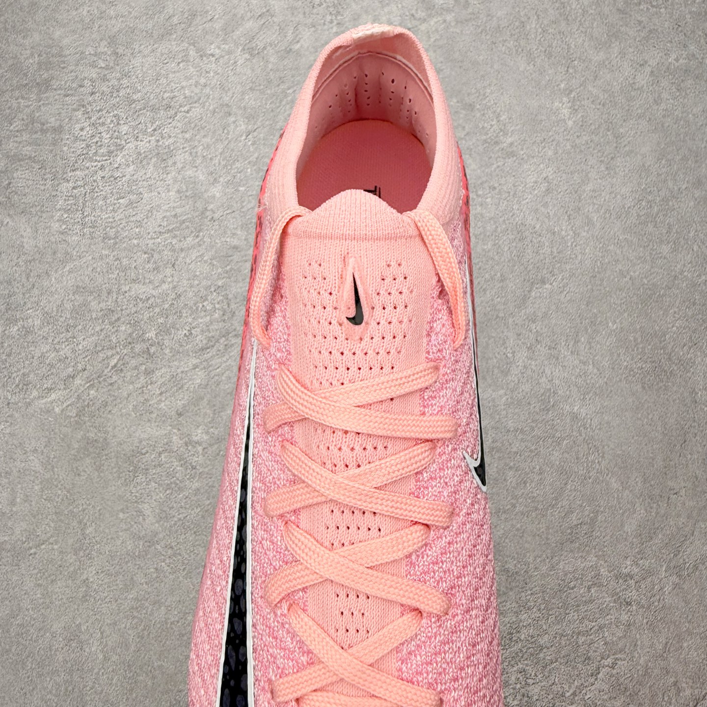 图片[5]-NK Mercurial Vapor Elite 刺客系列实战足球鞋 原代工厂出品 全进口机台生产设备 百分百采用优质原材料 严格按照工艺流程生产 确保每一双鞋都符合原厂标准 确保与原版无二 打造最纯粹的实战体验 高端的东西 品质全在细节里 全网品质最强足球鞋 没有之一（支持高强度实战）尺码：35 36 36.5 37.5 38 38.5 39 40 40.5 41 42 42.5 43 44 44.5 45-选品中心