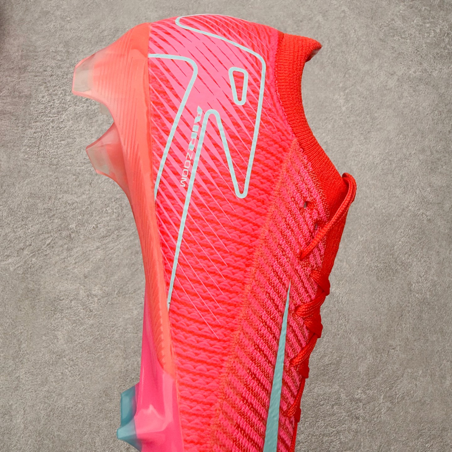 图片[6]-NK Mercurial Vapor Elite 刺客系列实战足球鞋 原代工厂出品 全进口机台生产设备 百分百采用优质原材料 严格按照工艺流程生产 确保每一双鞋都符合原厂标准 确保与原版无二 打造最纯粹的实战体验 高端的东西 品质全在细节里 全网品质最强足球鞋 没有之一（支持高强度实战）尺码：35 36 36.5 37.5 38 38.5 39 40 40.5 41 42 42.5 43 44 44.5 45-选品中心