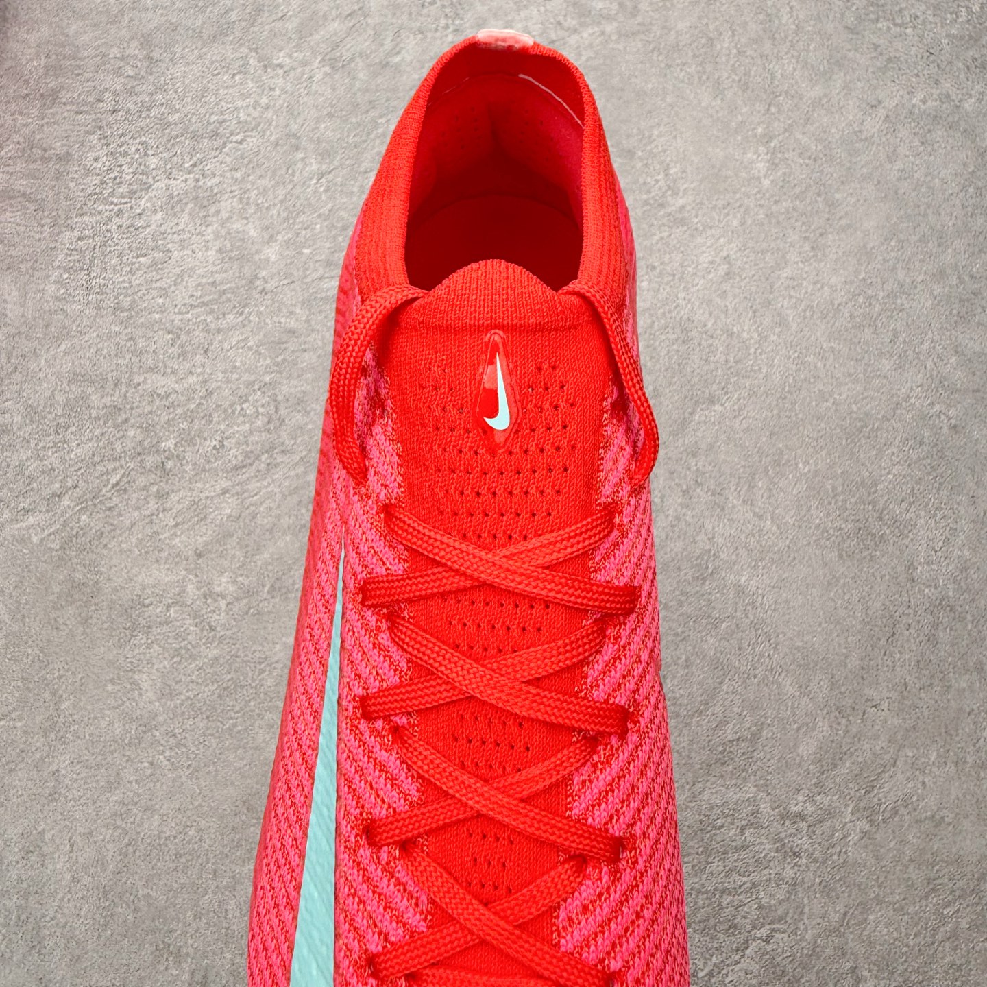 图片[5]-NK Mercurial Vapor Elite 刺客系列实战足球鞋 原代工厂出品 全进口机台生产设备 百分百采用优质原材料 严格按照工艺流程生产 确保每一双鞋都符合原厂标准 确保与原版无二 打造最纯粹的实战体验 高端的东西 品质全在细节里 全网品质最强足球鞋 没有之一（支持高强度实战）尺码：35 36 36.5 37.5 38 38.5 39 40 40.5 41 42 42.5 43 44 44.5 45-选品中心