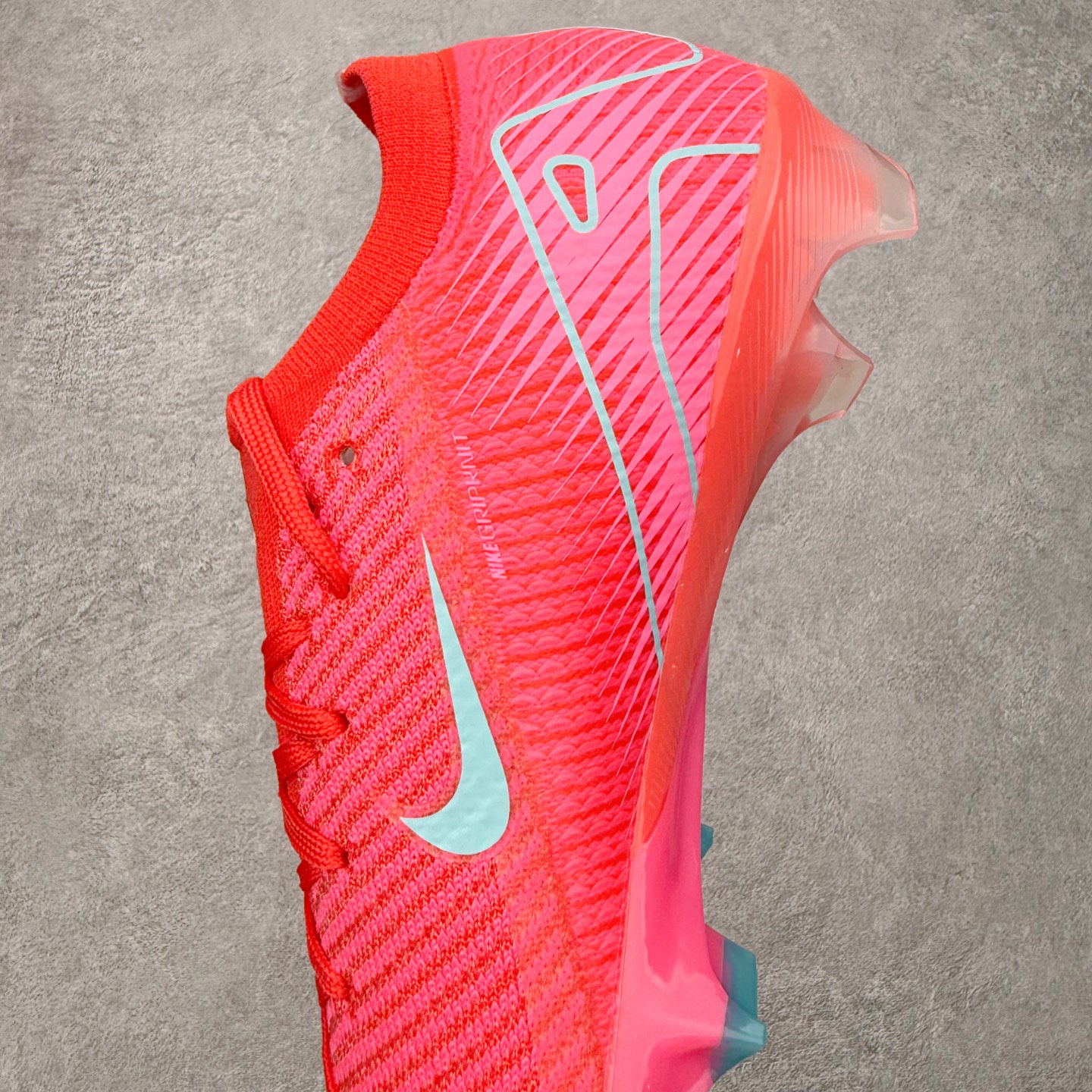 图片[7]-NK Mercurial Vapor Elite 刺客系列实战足球鞋 原代工厂出品 全进口机台生产设备 百分百采用优质原材料 严格按照工艺流程生产 确保每一双鞋都符合原厂标准 确保与原版无二 打造最纯粹的实战体验 高端的东西 品质全在细节里 全网品质最强足球鞋 没有之一（支持高强度实战）尺码：35 36 36.5 37.5 38 38.5 39 40 40.5 41 42 42.5 43 44 44.5 45-选品中心