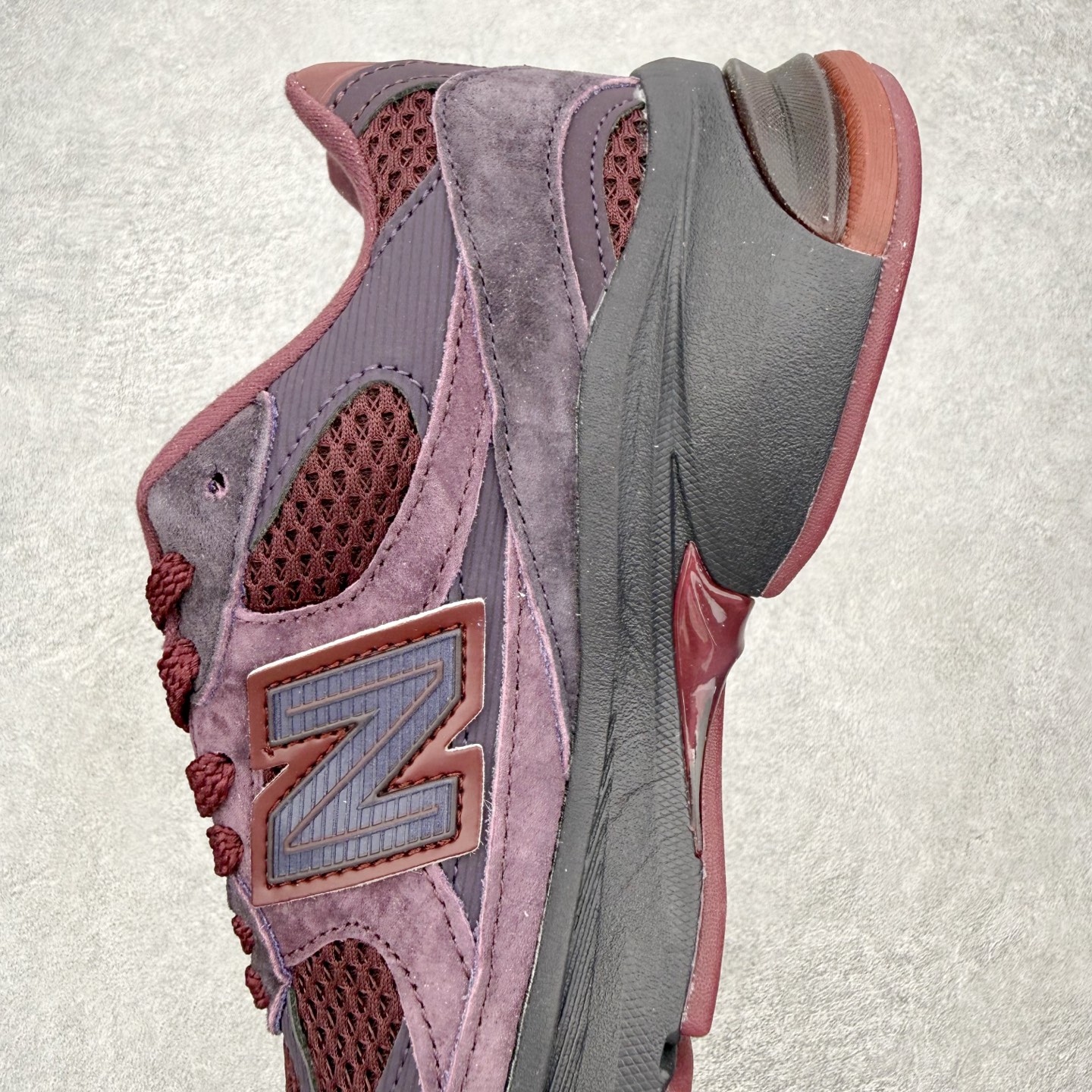 图片[7]-New Balance NB2010系列新百伦经典复古休闲运动板鞋 以ENCAP中底配以升级版 N-ERGY缓震物料 鞋面则采用特色的柔软麂皮搭以NewBalance经典的尼龙网布 低调中还原跑鞋本真 更年轻化的设计理念与材质 让新世代青年得以用全新视角体验经典鞋款的传奇魅力尺码：36 37 37.5 38 38.5 39.5 40 40.5 41.5 42 42.5 43 44 45-选品中心