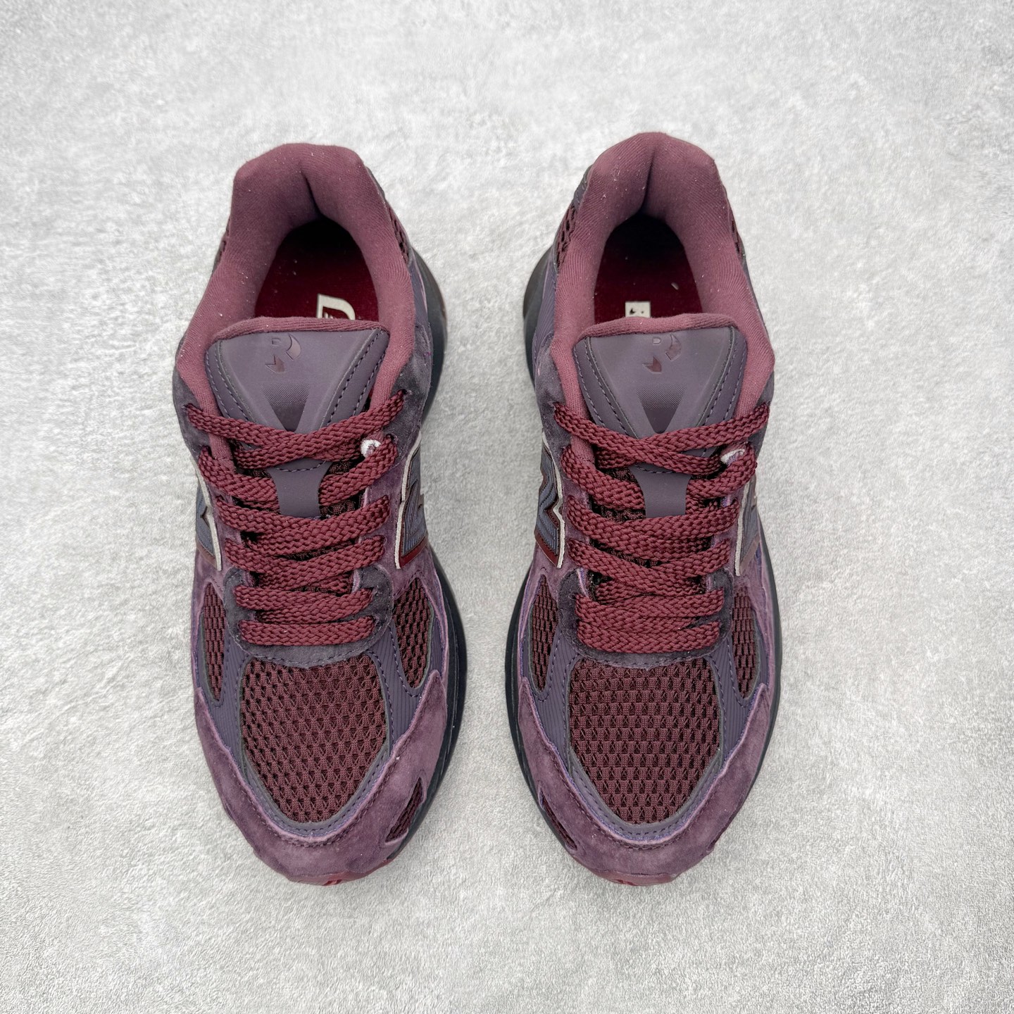 图片[2]-New Balance NB2010系列新百伦经典复古休闲运动板鞋 以ENCAP中底配以升级版 N-ERGY缓震物料 鞋面则采用特色的柔软麂皮搭以NewBalance经典的尼龙网布 低调中还原跑鞋本真 更年轻化的设计理念与材质 让新世代青年得以用全新视角体验经典鞋款的传奇魅力尺码：36 37 37.5 38 38.5 39.5 40 40.5 41.5 42 42.5 43 44 45-选品中心