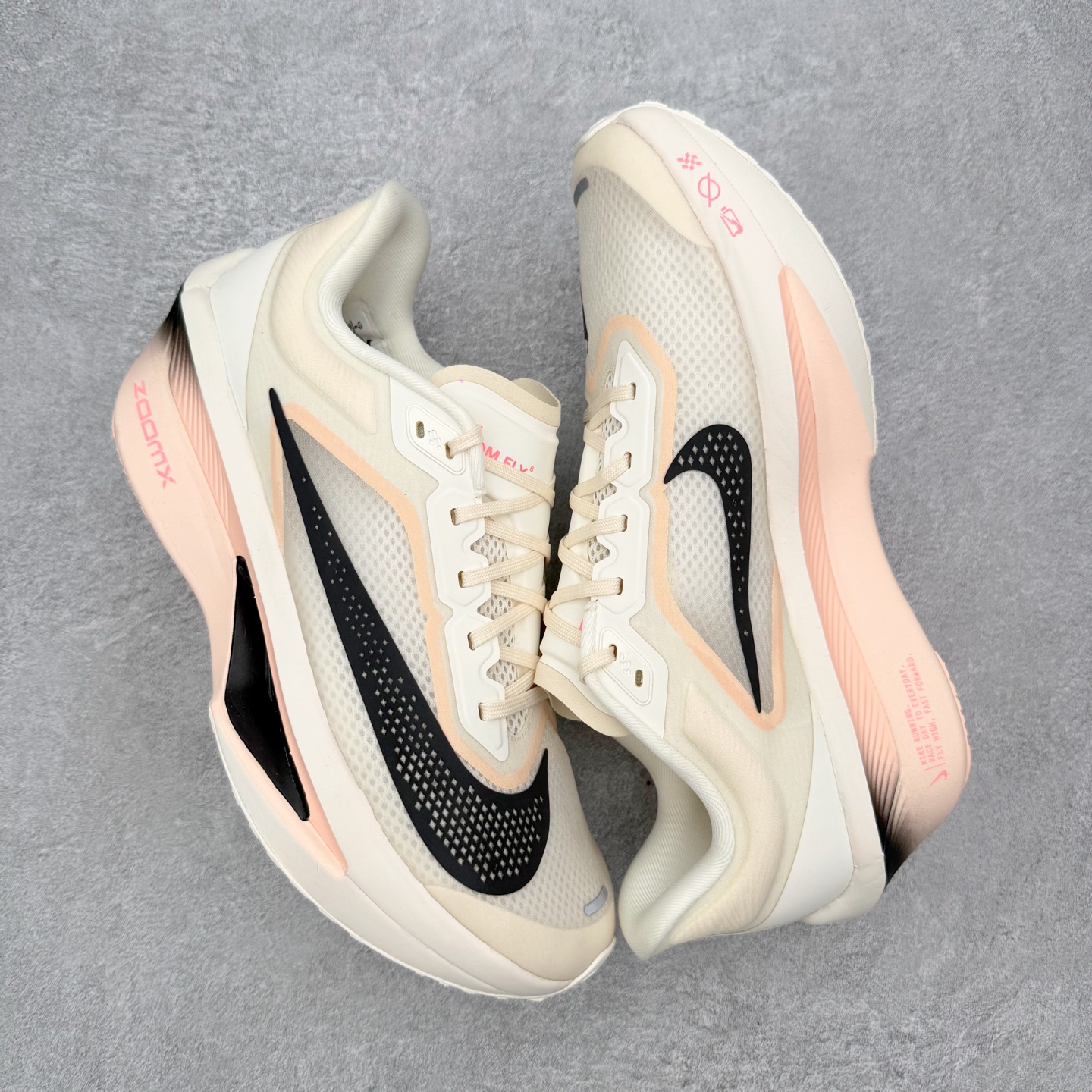 图片[3]-＃QD纯原 NK ZoomX Invincible Run Flyknit 6 马拉松六代轻量跑鞋飞织低帮休闲运动慢跑鞋 FN8455-102 青岛原单 实体平台特供批次 全网唯一支持实战的跑鞋 原档案数据开发原厂网纱 正确高频花纹 前后掌内置Zoom Air气垫 原装MD大底 脚感完美还原 原盒原配 QC检验、钢印 俱全 原底科技 同步原版 脚感堪比Boost 实拍调校N版已经零色差零失真 百分百还原实物色彩所见即所得 不存在货不对板色差等低级问题 选购参考实物拍摄 不混卖不参货 只用心做好货严格选品 承诺混一赔十 尺码：36 36.5 37.5 38 38.5 39 40 40.5 41 42 42.5 43 44 44.5 45-选品中心