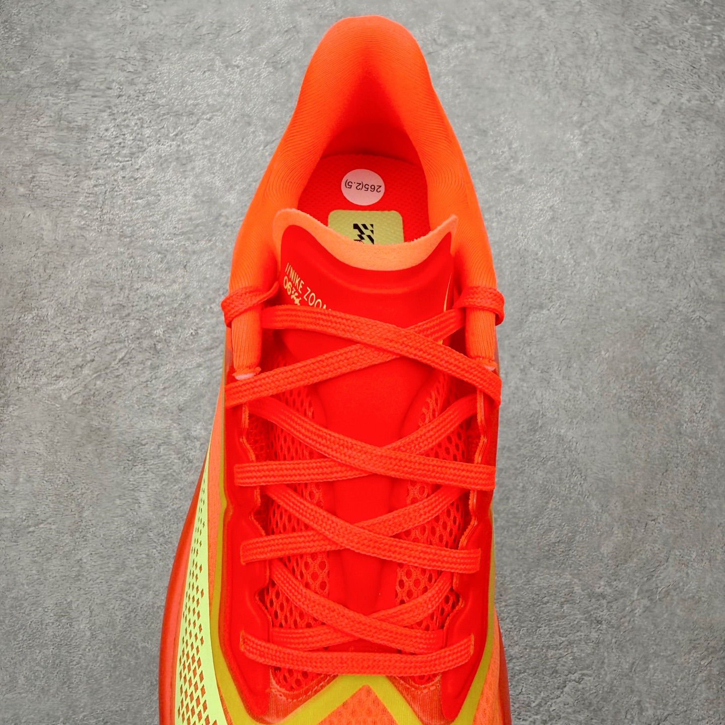 图片[5]-＃QD纯原 NK ZoomX Invincible Run Flyknit 6 马拉松六代轻量跑鞋飞织低帮休闲运动慢跑鞋 FN8454-601 青岛原单 实体平台特供批次 全网唯一支持实战的跑鞋 原档案数据开发原厂网纱 正确高频花纹 前后掌内置Zoom Air气垫 原装MD大底 脚感完美还原 原盒原配 QC检验、钢印 俱全 原底科技 同步原版 脚感堪比Boost 实拍调校N版已经零色差零失真 百分百还原实物色彩所见即所得 不存在货不对板色差等低级问题 选购参考实物拍摄 不混卖不参货 只用心做好货严格选品 承诺混一赔十 尺码：36 36.5 37.5 38 38.5 39 40 40.5 41 42 42.5 43 44 44.5 45-选品中心