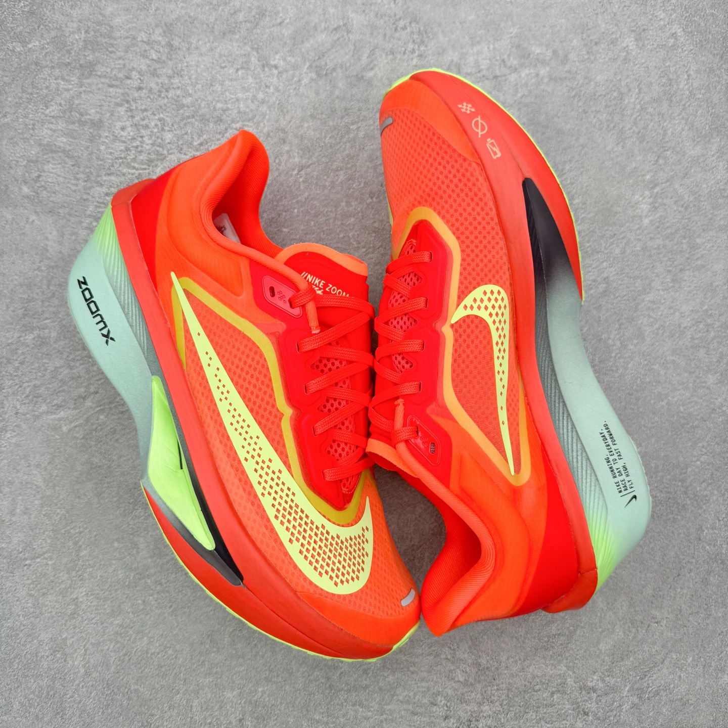 图片[3]-＃QD纯原 NK ZoomX Invincible Run Flyknit 6 马拉松六代轻量跑鞋飞织低帮休闲运动慢跑鞋 FN8454-601 青岛原单 实体平台特供批次 全网唯一支持实战的跑鞋 原档案数据开发原厂网纱 正确高频花纹 前后掌内置Zoom Air气垫 原装MD大底 脚感完美还原 原盒原配 QC检验、钢印 俱全 原底科技 同步原版 脚感堪比Boost 实拍调校N版已经零色差零失真 百分百还原实物色彩所见即所得 不存在货不对板色差等低级问题 选购参考实物拍摄 不混卖不参货 只用心做好货严格选品 承诺混一赔十 尺码：36 36.5 37.5 38 38.5 39 40 40.5 41 42 42.5 43 44 44.5 45-选品中心