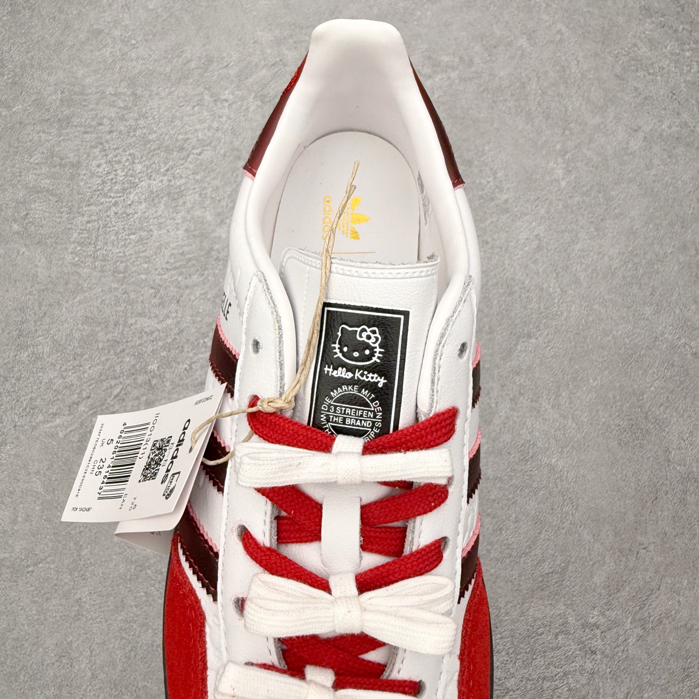 图片[5]-＃HZ AD Original Gazelle Indoor Trainers 瞪羚室内鞋系列低帮复古百搭休闲运动德训风板鞋 II0013 口碑大厂出品 全网最全AD系列 品控大底版型不断改良更新 全套原纸板楦头开发 确保原汁原味 完美呈现桑巴版型 长期补货超性价比特供批次 原厂定制长毛翻毛皮组合环保纤维革鞋面材质 内置环保海玻璃鞋垫 外置RB橡胶大底 产品品控稳定性领先行业 原厂全套原楦原纸板冲刀磨具开发 原厂皮料加持 原厂港宝加持定型后跟R度完美 将复古进行到底 简约流畅 三十年不变经典 这款Gazelle运动鞋 无论面料、配色、质感或设计 都只在重现其1991年原款的经典 皮革鞋面 撞色三条纹和鞋跟标的设计 力求呈现90年代的经典复古风潮 Samba火热的同时 也带动了其它的复古鞋型 Gazelle便是其中一只 Gazelle Indoor拥有包边更宽的T字型鞋头 更好的保护运动员的前掌 浓浓的复古氛围感 非常适合现在流行的Cleanfit风格 尺码：36 36⅔ 37⅓ 38 38⅔ 39⅓ 40 40⅔ 41⅓ 42 42⅔ 43⅓ 44 44⅔ 45-选品中心