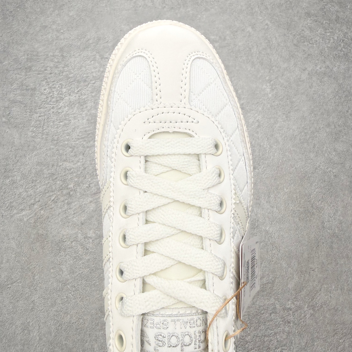 图片[4]-＃HZ AD Originals Handball SPZL 手球运动员系列百搭休闲运动板鞋 KJ0854 口碑大厂出品 全网最全AD系列 品控大底版型不断改良更新 全套原纸板楦头开发 确保原汁原味 完美呈现版型 这款来自阿迪达斯的这款HANDBALL SPZL前身是一双手球运动鞋，这一次拿来复刻，所以鞋面的主要色彩选用了黑色， 鞋面外侧除了Spezial字母之外还有三叶草标志。Handball SPZL作为复古手球训练鞋与作为室内足球鞋的Samba有着异曲同工之处，但是质感更为出众的鞋身以及丰富的配色选择比起Samba来讲可以说是更胜一筹了！尺码：36 36⅔ 37⅓ 38 38⅔ 39⅓ 40 40⅔ 41⅓ 42 42⅔ 43⅓ 44 44⅔ 45-选品中心