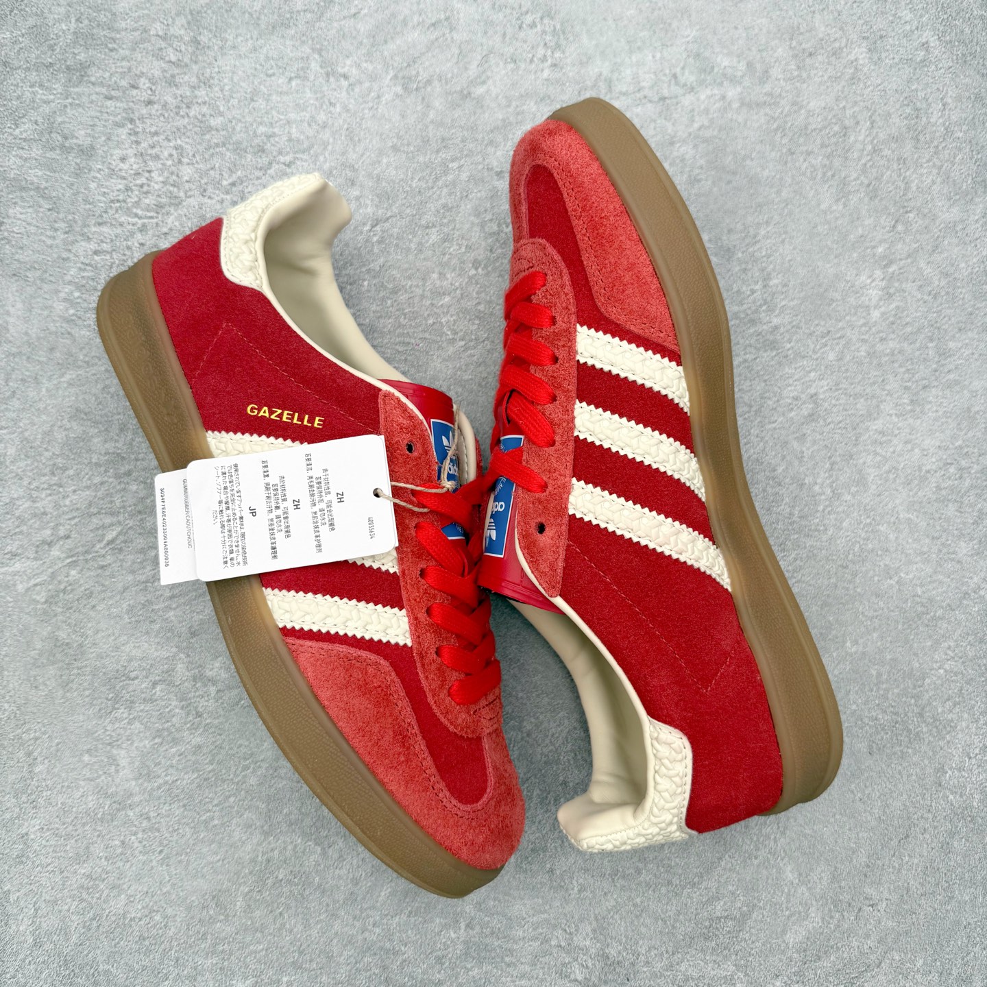 图片[3]-＃HZ AD Original Gazelle Indoor Trainers 瞪羚室内鞋系列低帮复古百搭休闲运动德训风板鞋 IF1808 口碑大厂出品 全网最全AD系列 品控大底版型不断改良更新 全套原纸板楦头开发 确保原汁原味 完美呈现桑巴版型 长期补货超性价比特供批次 原厂定制长毛翻毛皮组合环保纤维革鞋面材质 内置环保海玻璃鞋垫 外置RB橡胶大底 产品品控稳定性领先行业 原厂全套原楦原纸板冲刀磨具开发 原厂皮料加持 原厂港宝加持定型后跟R度完美 将复古进行到底 简约流畅 三十年不变经典 这款Gazelle运动鞋 无论面料、配色、质感或设计 都只在重现其1991年原款的经典 皮革鞋面 撞色三条纹和鞋跟标的设计 力求呈现90年代的经典复古风潮 Samba火热的同时 也带动了其它的复古鞋型 Gazelle便是其中一只 Gazelle Indoor拥有包边更宽的T字型鞋头 更好的保护运动员的前掌 浓浓的复古氛围感 非常适合现在流行的Cleanfit风格 尺码：36 36⅔ 37⅓ 38 38⅔ 39⅓ 40 40⅔ 41⅓ 42 42⅔ 43⅓ 44 44⅔ 45-选品中心