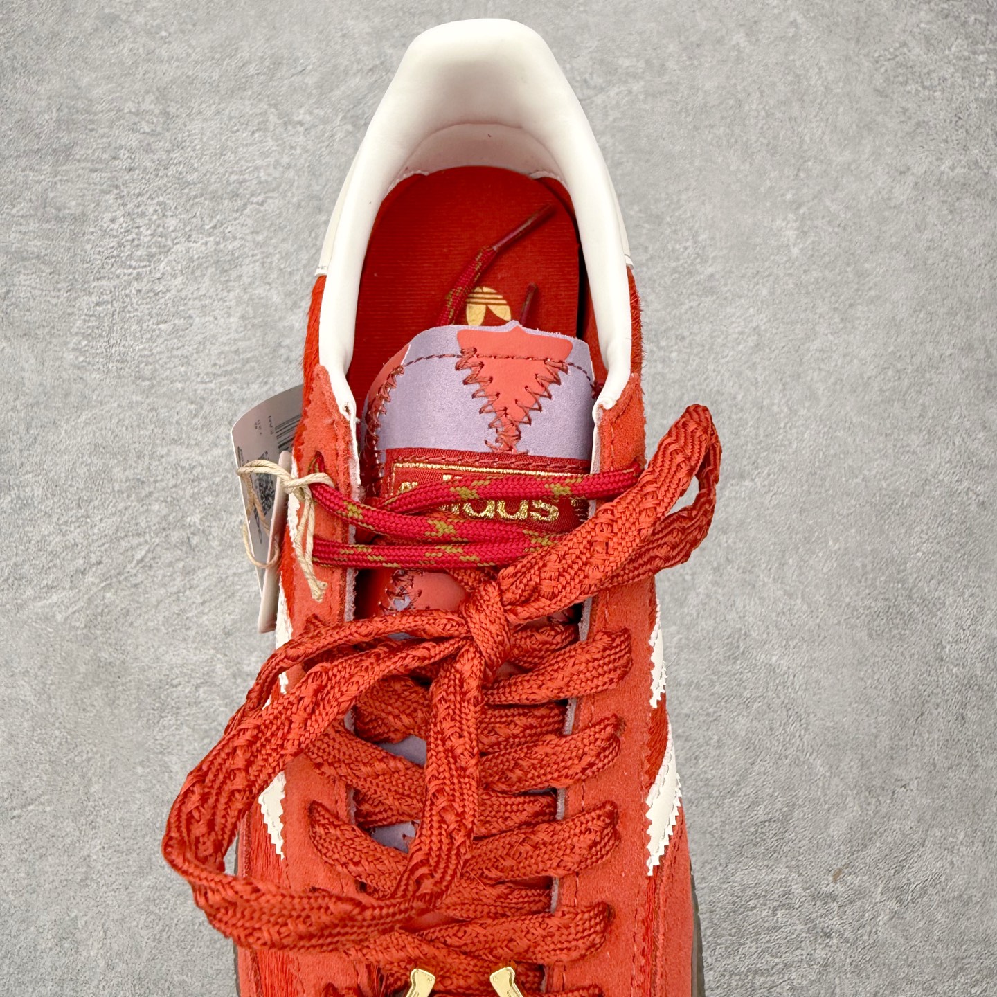 图片[5]-＃HZ AD Originals Handball SPZL 手球运动员系列百搭休闲运动板鞋 KJ6299 口碑大厂出品 全网最全AD系列 品控大底版型不断改良更新 全套原纸板楦头开发 确保原汁原味 完美呈现版型 这款来自阿迪达斯的这款HANDBALL SPZL前身是一双手球运动鞋，这一次拿来复刻，所以鞋面的主要色彩选用了黑色， 鞋面外侧除了Spezial字母之外还有三叶草标志。Handball SPZL作为复古手球训练鞋与作为室内足球鞋的Samba有着异曲同工之处，但是质感更为出众的鞋身以及丰富的配色选择比起Samba来讲可以说是更胜一筹了！尺码：36 36⅔ 37⅓ 38 38⅔ 39⅓ 40 40⅔ 41⅓ 42 42⅔ 43⅓ 44 44⅔ 45-选品中心