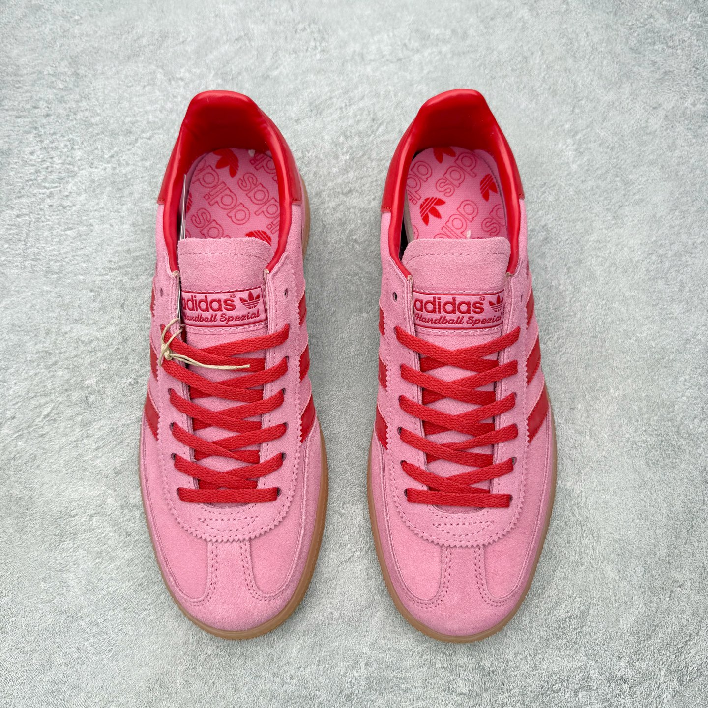 图片[2]-＃HZ AD Originals Handball SPZL 手球运动员系列百搭休闲运动板鞋 JR5006 口碑大厂出品 全网最全AD系列 品控大底版型不断改良更新 全套原纸板楦头开发 确保原汁原味 完美呈现版型 这款来自阿迪达斯的这款HANDBALL SPZL前身是一双手球运动鞋，这一次拿来复刻，所以鞋面的主要色彩选用了黑色， 鞋面外侧除了Spezial字母之外还有三叶草标志。Handball SPZL作为复古手球训练鞋与作为室内足球鞋的Samba有着异曲同工之处，但是质感更为出众的鞋身以及丰富的配色选择比起Samba来讲可以说是更胜一筹了！尺码：36 36⅔ 37⅓ 38 38⅔ 39⅓ 40 40⅔ 41⅓ 42 42⅔ 43⅓ 44 44⅔ 45-选品中心