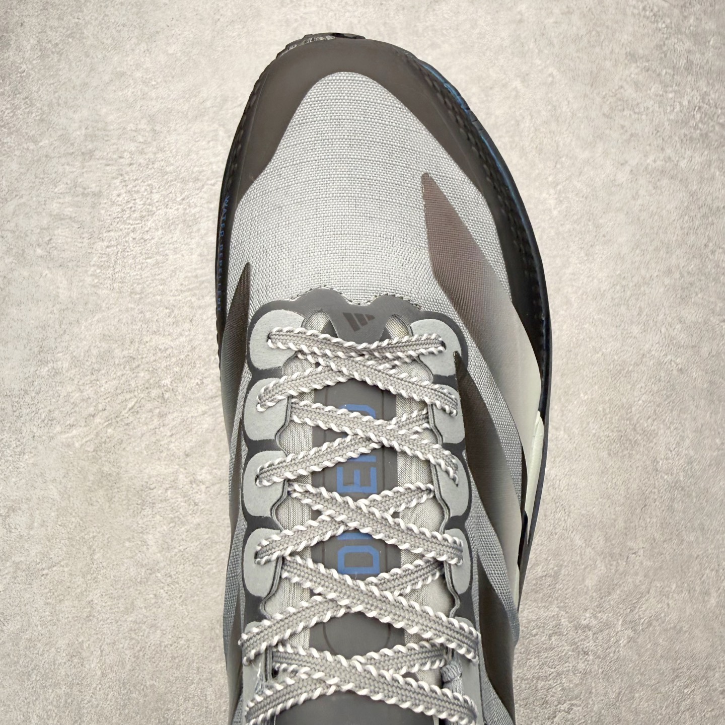 图片[4]-AD Adizero EVO SL ATR M 马拉松竞速专业跑鞋 CELERMESH针织网面非常轻薄 纤维间的缝隙很大 可以保证跑步时的透气、排汗效果 鞋舌直接与两侧的内衬和鞋底连接在一起 在跑步过程中不会被鞋舌的左右移动所困扰 在标准鞋带孔的基础上再拓宽一组鞋带孔 适合不同脚型的需求 突破性 EnergyRods 技术，有助于跑者实现更好的成绩 中底独特的LIGHTSTRIKE PRO泡棉材质 微弹感觉在跑步过程中给予了良好的支撑体验 对于顶级精英和高水平进阶跑者来说 ADIOS PRO是一双值得信赖的竞速比赛用鞋 尺码：36 36.5 37.5 38 38.5 39 40 40.5 41 42 42.5 43 44 44.5 45-选品中心