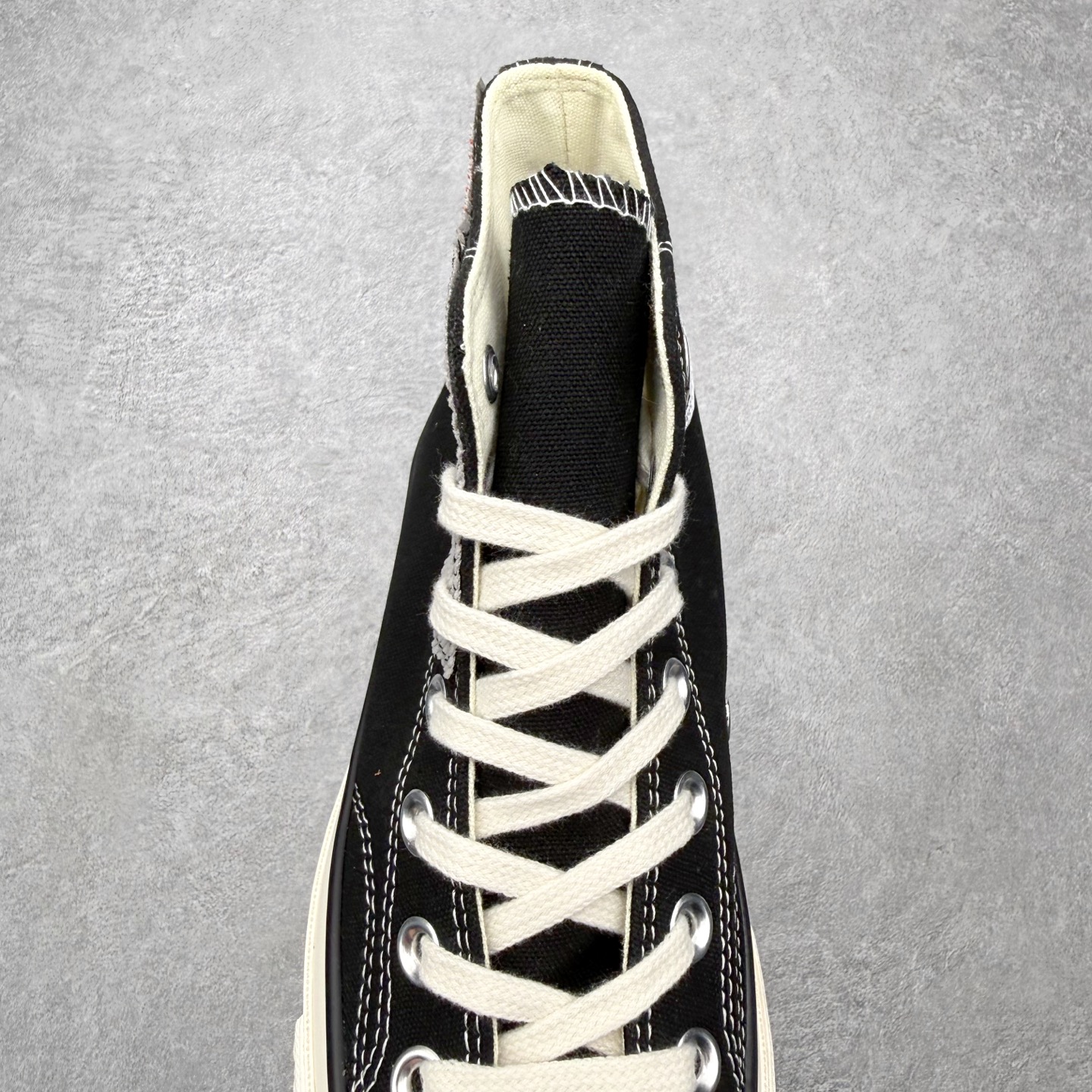图片[5]-Converse Chuck 1970s 补丁 匡威经典黑色点缀刺绣拼接灯芯绒补丁设计 展现复古街头风格 个性十足 简约不简单 尺码：35 36 36.5 37 37.5 38 39 39.5 40 41 41.5 42 42.5 43 44-选品中心