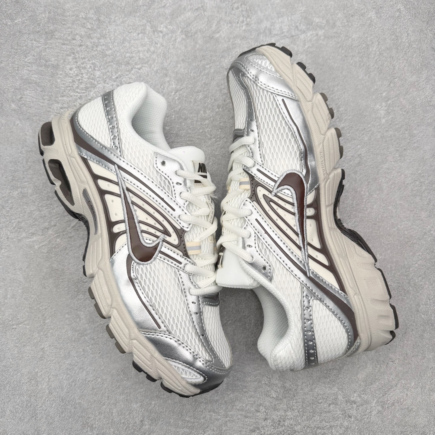 图片[3]-NK Air Max Moto 2K 舒适百搭耐磨 低帮跑步鞋 实拍调校N版已经零色差零失真 百分百还原实物色彩所见即所得 不存在货不对板色差等低级问题 选购参考实物拍摄 不混卖不参货 只用心做好货严格选品 承诺混一赔十 尺码：36 36.5 37.5 38 38.5 39 40 40.5 41 42 42.5 43 44 44.5 45-选品中心