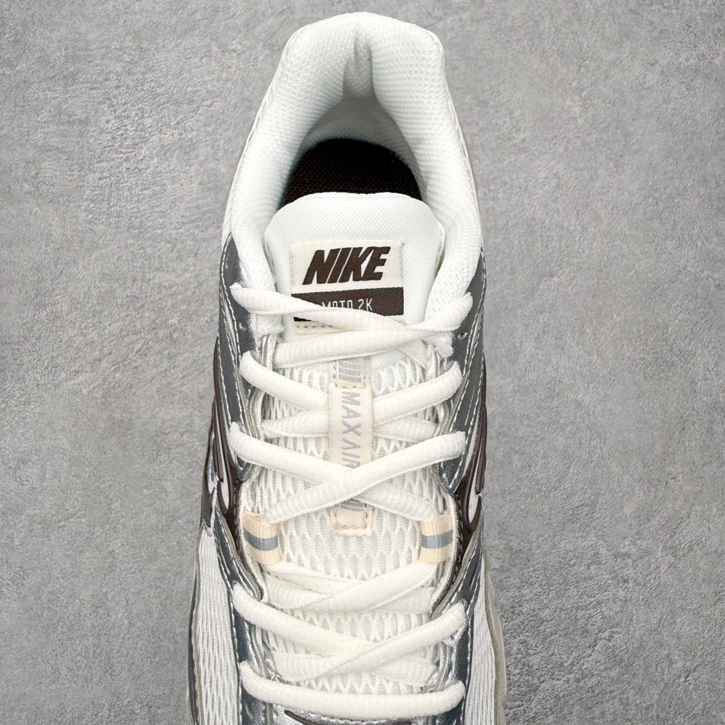 图片[5]-NK Air Max Moto 2K 舒适百搭耐磨 低帮跑步鞋 实拍调校N版已经零色差零失真 百分百还原实物色彩所见即所得 不存在货不对板色差等低级问题 选购参考实物拍摄 不混卖不参货 只用心做好货严格选品 承诺混一赔十 尺码：36 36.5 37.5 38 38.5 39 40 40.5 41 42 42.5 43 44 44.5 45-选品中心