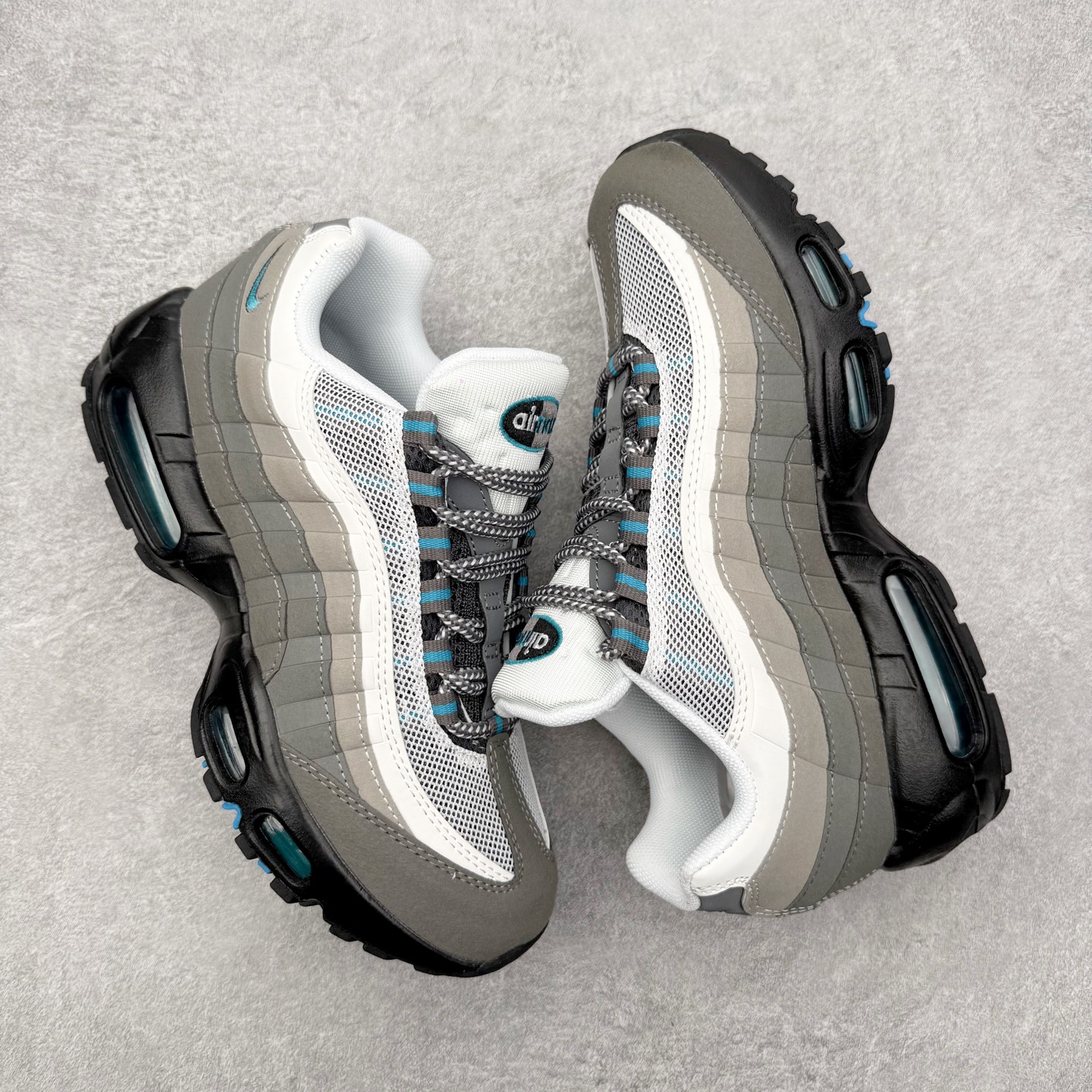 图片[3]-＃MX版 NK Air Max 95 复古减震气垫跑鞋 经典重温 外单专供大厂出品 品质稳定 一百余色 终端操作 鞋款设计灵感源于人体构造 中底设计基于人体的脊柱构造 是整体设计的核心 尼龙孔眼代表了肋骨 而分层式面板和网眼象征着肌肉纤维和肉体组织 Air Max 95采用了两个独立的吹塑成型的Air-Sole单元 并首次在前掌使用可视化气垫设计 Swoosh logo夜当作一个 点符号放在了鞋子的后帮位置 20年的发展让 AIR MAX 95有了不同的故事 20年后再度面向世人的时候 焕然一新的面貌 让人有了另外一种清新脱俗的感觉 尺码：36 36.5 37.5 38 38.5 39 40 40.5 41 42 42.5 43 44 44.5 45 46-选品中心