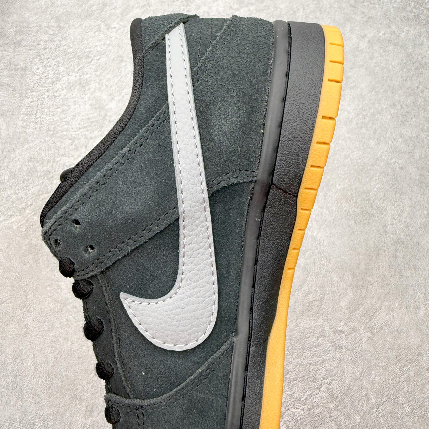 图片[7]-＃SS史诗 NK SB Dunk Low 潮流时尚舒适防滑耐磨低帮板鞋 全网最全Dunk系列配色 实力大厂出品 新配色陆续开发 利润个位数只为口碑 超强性价比 全套原纸板楦头开发 确保原汁原味 完美呈现DUNK版型 一比一鞋头弧度高度鞋身弧度 此版本只针对中端市场 皮料材质有所更替 其他数据细节工艺流程均保持一致 绝不口嗨 细节品控鞋型随意对比 独家私模官方第六代原厂航空铝磨具打磨大底 鞋头坡度极致还原 无解鞋型 原盒原配 圈内天花板工艺 原厂玻璃冲刀 超高清洁度 全鞋零毛边皮料切割 原厂中底布点胶 中底布拉帮走线遵循公司 尺码：36 36.5 37.5 38 38.5 39 40 40.5 41 42 42.5 43 44 44.5 45 46-选品中心