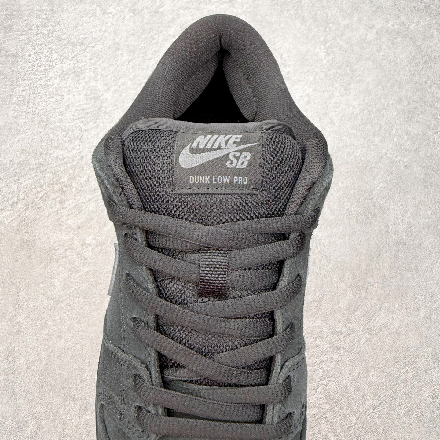 图片[5]-＃SS史诗 NK SB Dunk Low 潮流时尚舒适防滑耐磨低帮板鞋 全网最全Dunk系列配色 实力大厂出品 新配色陆续开发 利润个位数只为口碑 超强性价比 全套原纸板楦头开发 确保原汁原味 完美呈现DUNK版型 一比一鞋头弧度高度鞋身弧度 此版本只针对中端市场 皮料材质有所更替 其他数据细节工艺流程均保持一致 绝不口嗨 细节品控鞋型随意对比 独家私模官方第六代原厂航空铝磨具打磨大底 鞋头坡度极致还原 无解鞋型 原盒原配 圈内天花板工艺 原厂玻璃冲刀 超高清洁度 全鞋零毛边皮料切割 原厂中底布点胶 中底布拉帮走线遵循公司 尺码：36 36.5 37.5 38 38.5 39 40 40.5 41 42 42.5 43 44 44.5 45 46-选品中心