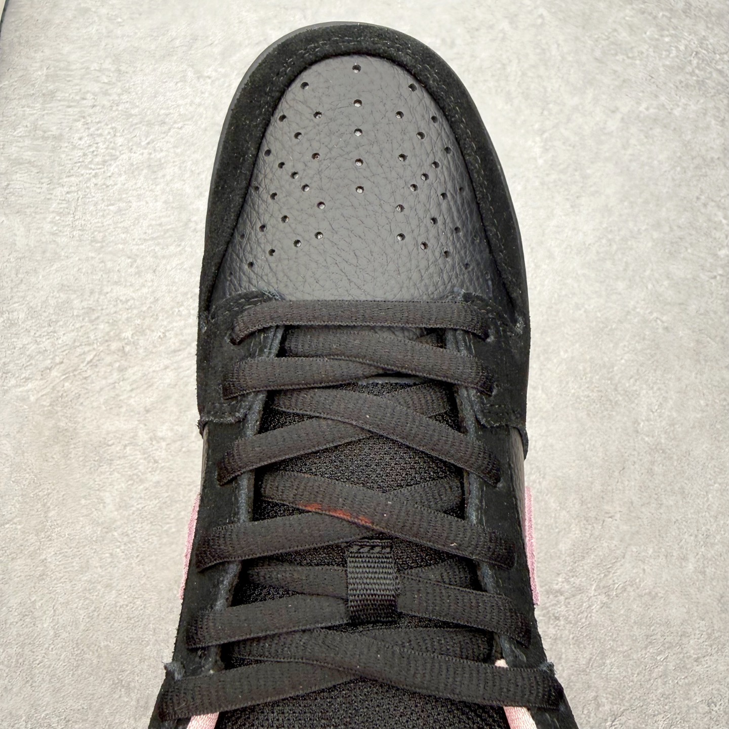 图片[4]-＃SS史诗 NK SB Dunk Low 潮流时尚舒适防滑耐磨低帮板鞋 全网最全Dunk系列配色 实力大厂出品 新配色陆续开发 利润个位数只为口碑 超强性价比 全套原纸板楦头开发 确保原汁原味 完美呈现DUNK版型 一比一鞋头弧度高度鞋身弧度 此版本只针对中端市场 皮料材质有所更替 其他数据细节工艺流程均保持一致 绝不口嗨 细节品控鞋型随意对比 独家私模官方第六代原厂航空铝磨具打磨大底 鞋头坡度极致还原 无解鞋型 原盒原配 圈内天花板工艺 原厂玻璃冲刀 超高清洁度 全鞋零毛边皮料切割 原厂中底布点胶 中底布拉帮走线遵循公司 尺码：36 36.5 37.5 38 38.5 39 40 40.5 41 42 42.5 43 44 44.5 45 46-选品中心