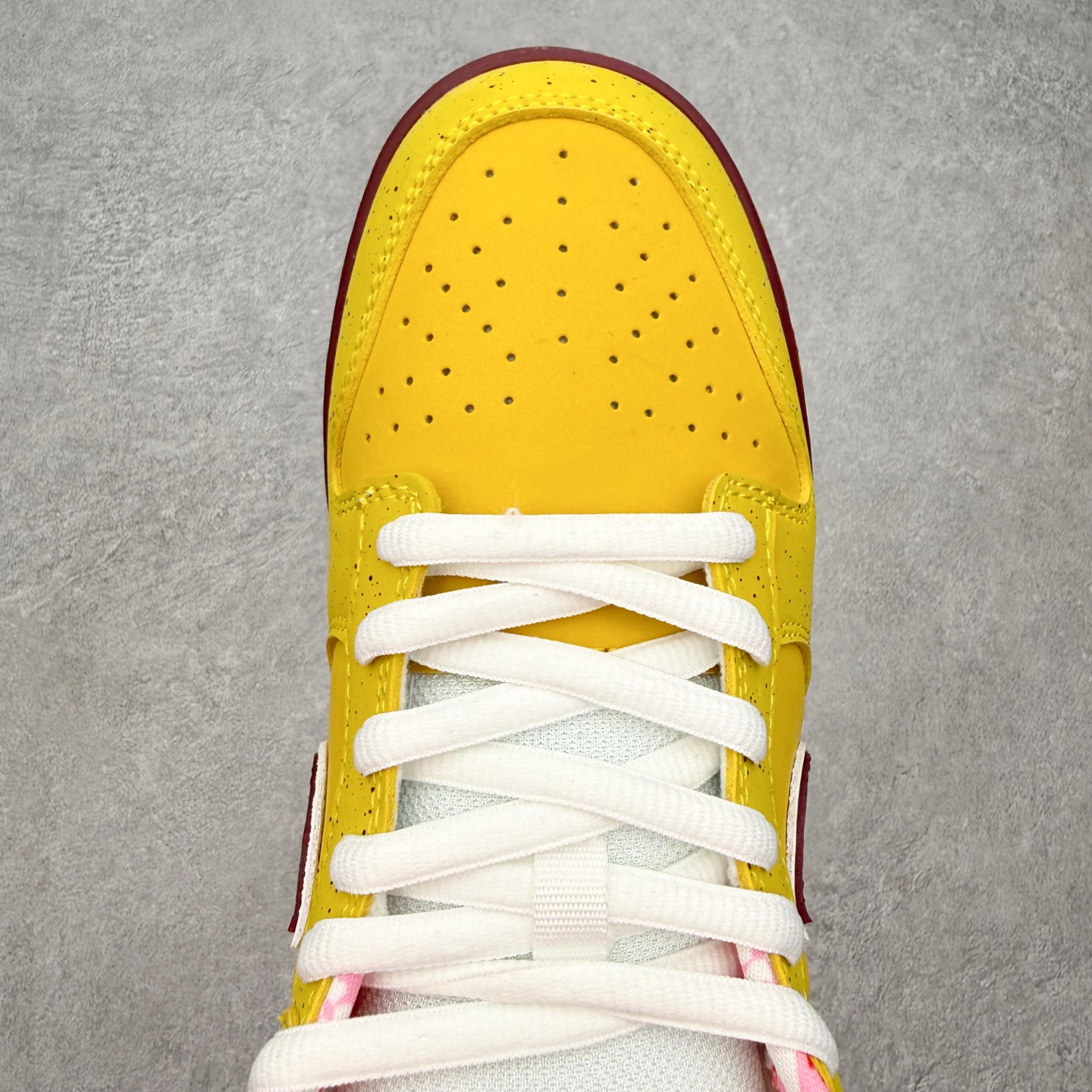 图片[4]-＃SS史诗 NK SB Dunk Low 潮流时尚舒适防滑耐磨低帮板鞋 全网最全Dunk系列配色 实力大厂出品 新配色陆续开发 利润个位数只为口碑 超强性价比 全套原纸板楦头开发 确保原汁原味 完美呈现DUNK版型 一比一鞋头弧度高度鞋身弧度 此版本只针对中端市场 皮料材质有所更替 其他数据细节工艺流程均保持一致 绝不口嗨 细节品控鞋型随意对比 独家私模官方第六代原厂航空铝磨具打磨大底 鞋头坡度极致还原 无解鞋型 原盒原配 圈内天花板工艺 原厂玻璃冲刀 超高清洁度 全鞋零毛边皮料切割 原厂中底布点胶 中底布拉帮走线遵循公司 尺码：36 36.5 37.5 38 38.5 39 40 40.5 41 42 42.5 43 44 44.5 45 46-选品中心