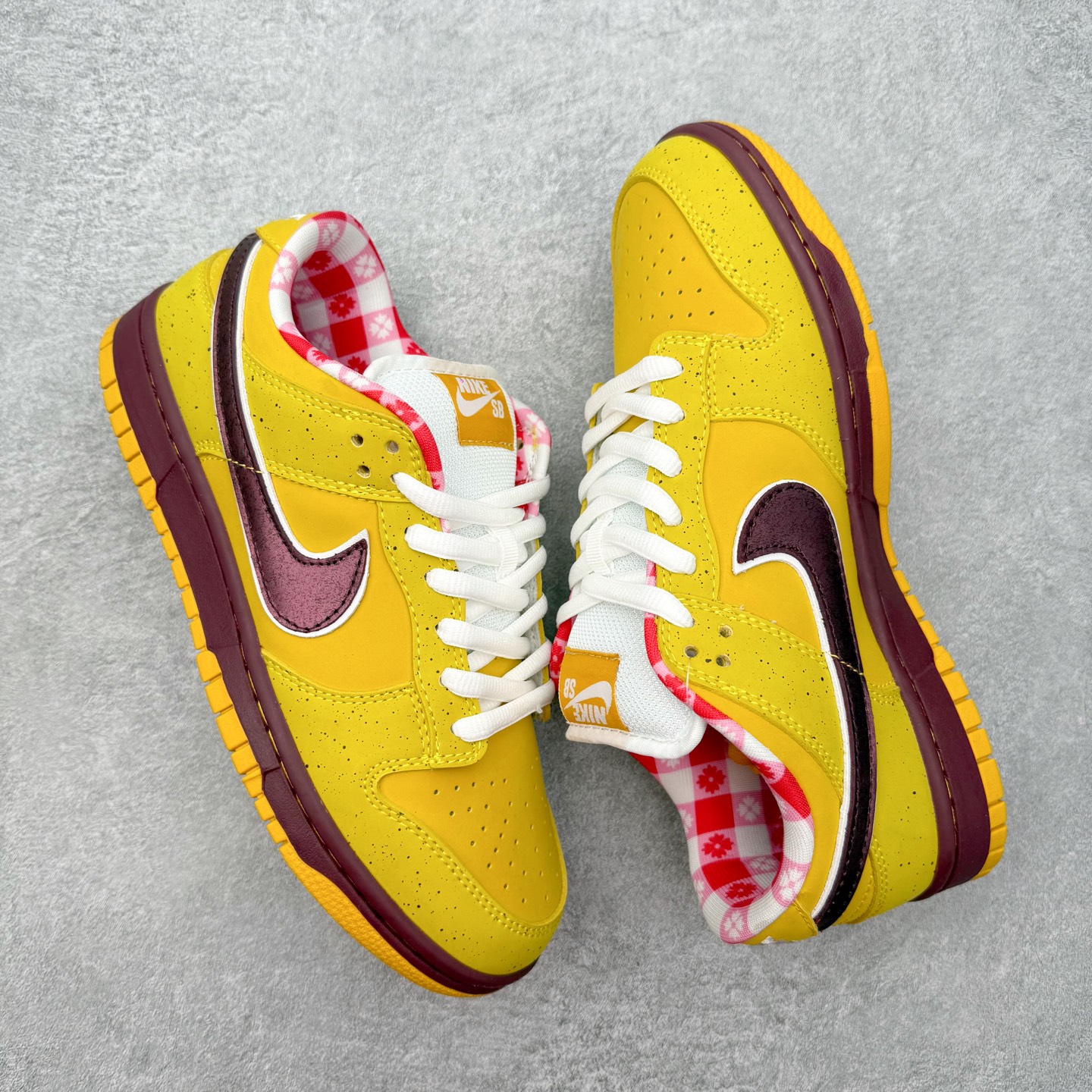 图片[3]-＃SS史诗 NK SB Dunk Low 潮流时尚舒适防滑耐磨低帮板鞋 全网最全Dunk系列配色 实力大厂出品 新配色陆续开发 利润个位数只为口碑 超强性价比 全套原纸板楦头开发 确保原汁原味 完美呈现DUNK版型 一比一鞋头弧度高度鞋身弧度 此版本只针对中端市场 皮料材质有所更替 其他数据细节工艺流程均保持一致 绝不口嗨 细节品控鞋型随意对比 独家私模官方第六代原厂航空铝磨具打磨大底 鞋头坡度极致还原 无解鞋型 原盒原配 圈内天花板工艺 原厂玻璃冲刀 超高清洁度 全鞋零毛边皮料切割 原厂中底布点胶 中底布拉帮走线遵循公司 尺码：36 36.5 37.5 38 38.5 39 40 40.5 41 42 42.5 43 44 44.5 45 46-选品中心