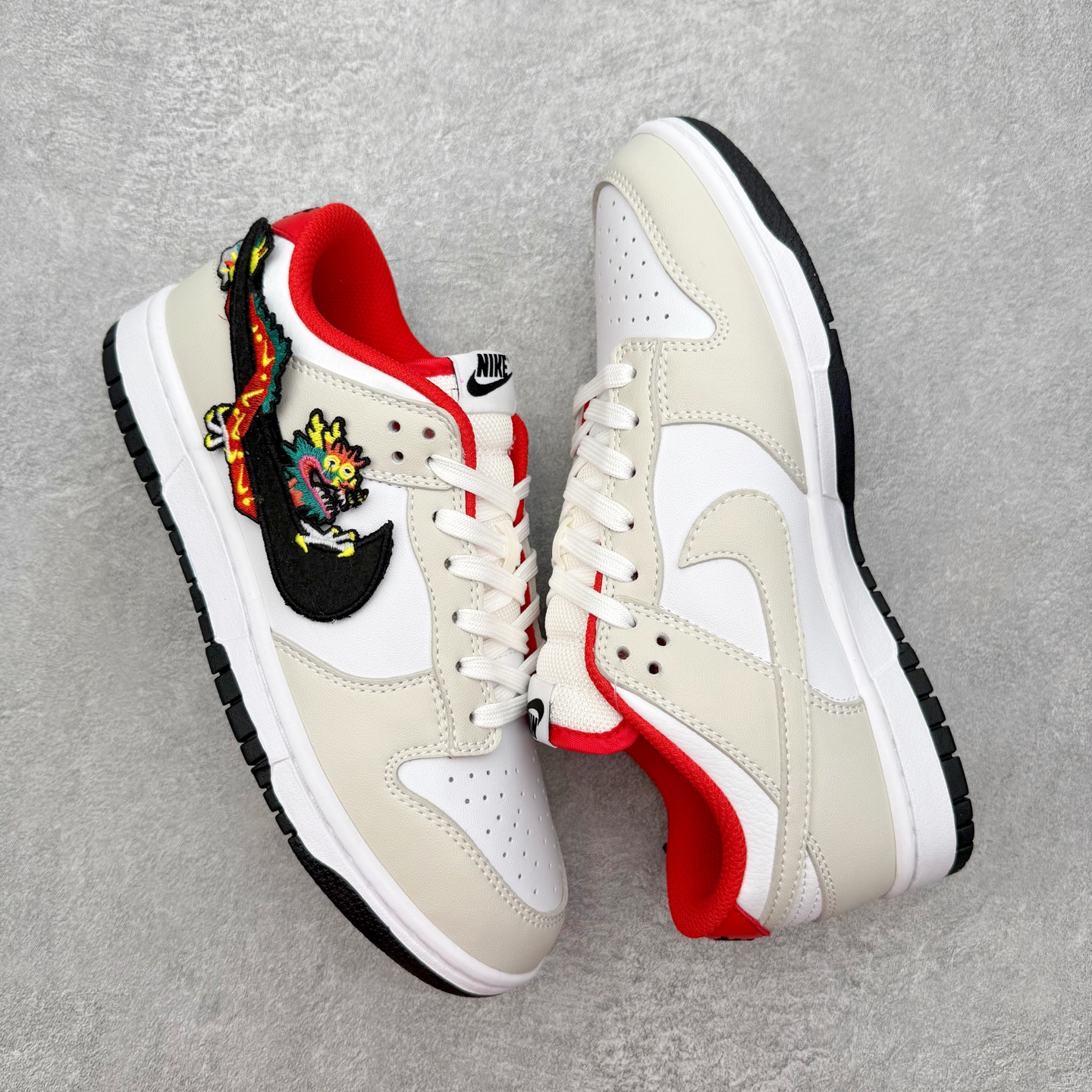 图片[3]-＃SS史诗 NK Dunk Low 潮流时尚舒适防滑耐磨低帮板鞋 全网最全Dunk系列配色 实力大厂出品 新配色陆续开发 利润个位数只为口碑 超强性价比 全套原纸板楦头开发 确保原汁原味 完美呈现DUNK版型 一比一鞋头弧度高度鞋身弧度 此版本只针对中端市场 皮料材质有所更替 其他数据细节工艺流程均保持一致 绝不口嗨 细节品控鞋型随意对比 独家私模官方第六代原厂航空铝磨具打磨大底 鞋头坡度极致还原 无解鞋型 原盒原配 圈内天花板工艺 原厂玻璃冲刀 超高清洁度 全鞋零毛边皮料切割 原厂中底布点胶 中底布拉帮走线遵循公司 尺码：36 36.5 37.5 38 38.5 39 40 40.5 41 42 42.5 43 44 44.5 45 46-选品中心