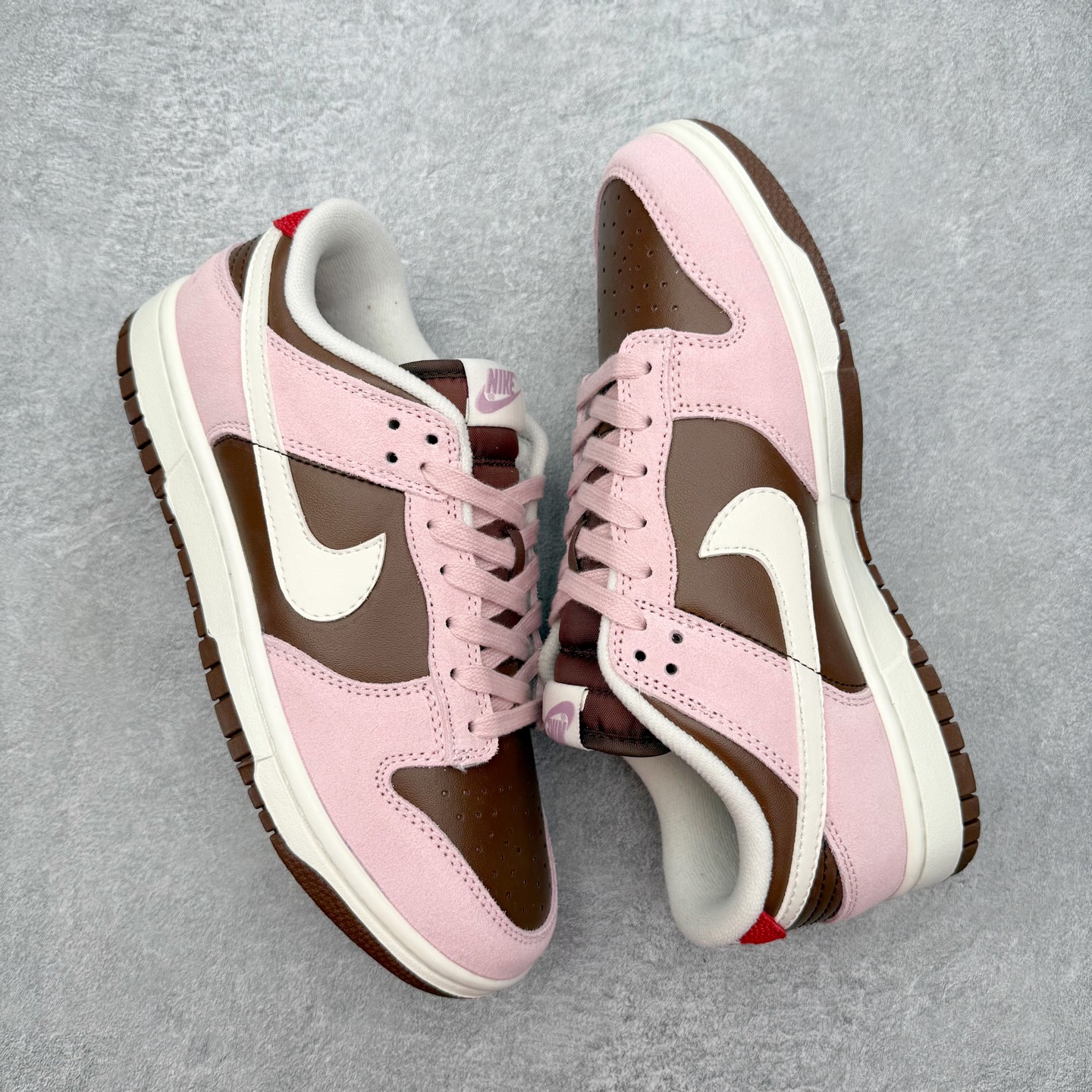 图片[3]-＃SS史诗 NK Dunk Low 潮流时尚舒适防滑耐磨低帮板鞋 全网最全Dunk系列配色 实力大厂出品 新配色陆续开发 利润个位数只为口碑 超强性价比 全套原纸板楦头开发 确保原汁原味 完美呈现DUNK版型 一比一鞋头弧度高度鞋身弧度 此版本只针对中端市场 皮料材质有所更替 其他数据细节工艺流程均保持一致 绝不口嗨 细节品控鞋型随意对比 独家私模官方第六代原厂航空铝磨具打磨大底 鞋头坡度极致还原 无解鞋型 原盒原配 圈内天花板工艺 原厂玻璃冲刀 超高清洁度 全鞋零毛边皮料切割 原厂中底布点胶 中底布拉帮走线遵循公司 尺码：36 36.5 37.5 38 38.5 39 40 40.5 41 42 42.5 43 44 44.5 45 46-选品中心