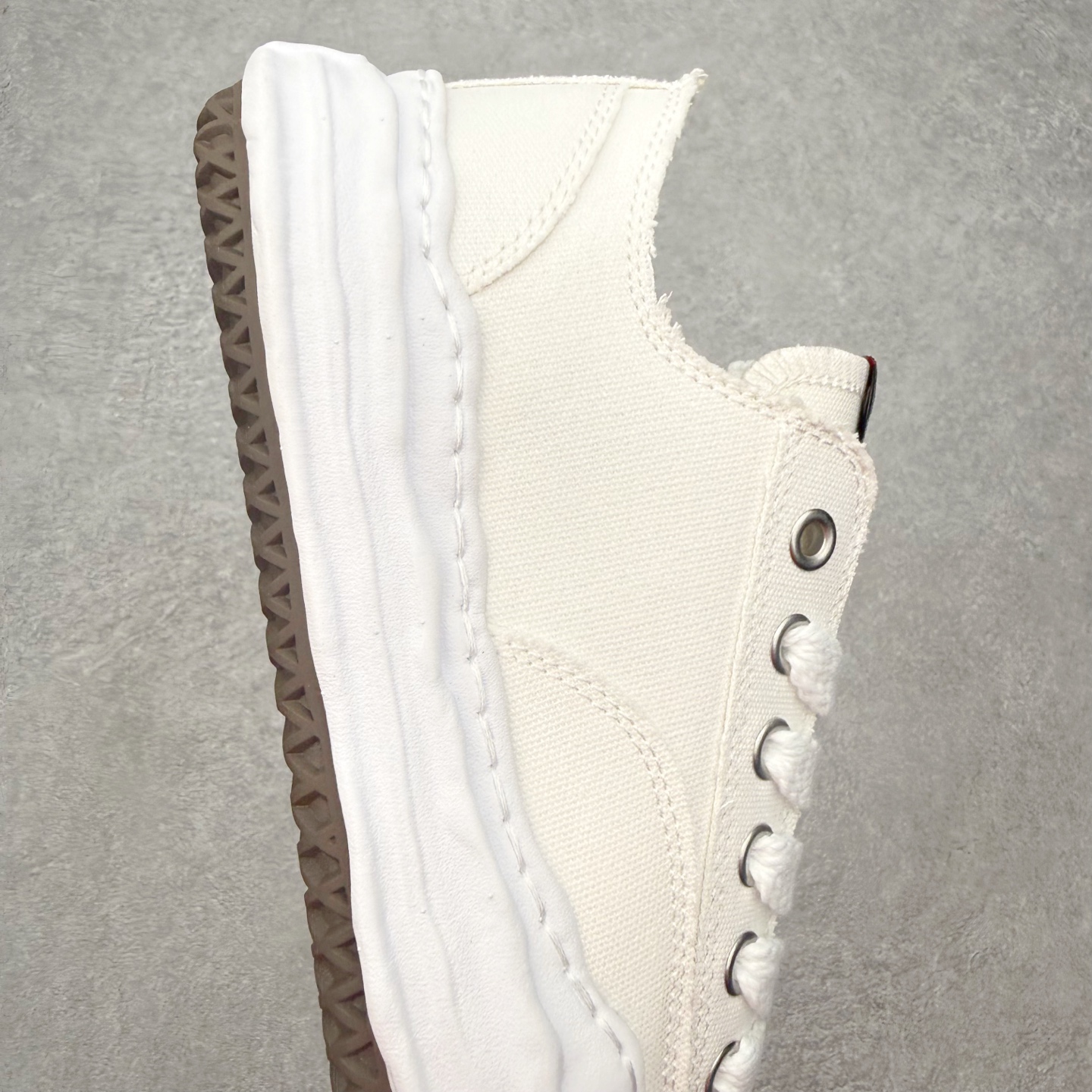 Maison Mihara Yasuhiro Hank Sneakers 三原康裕开口笑创新溶解风变形溶
