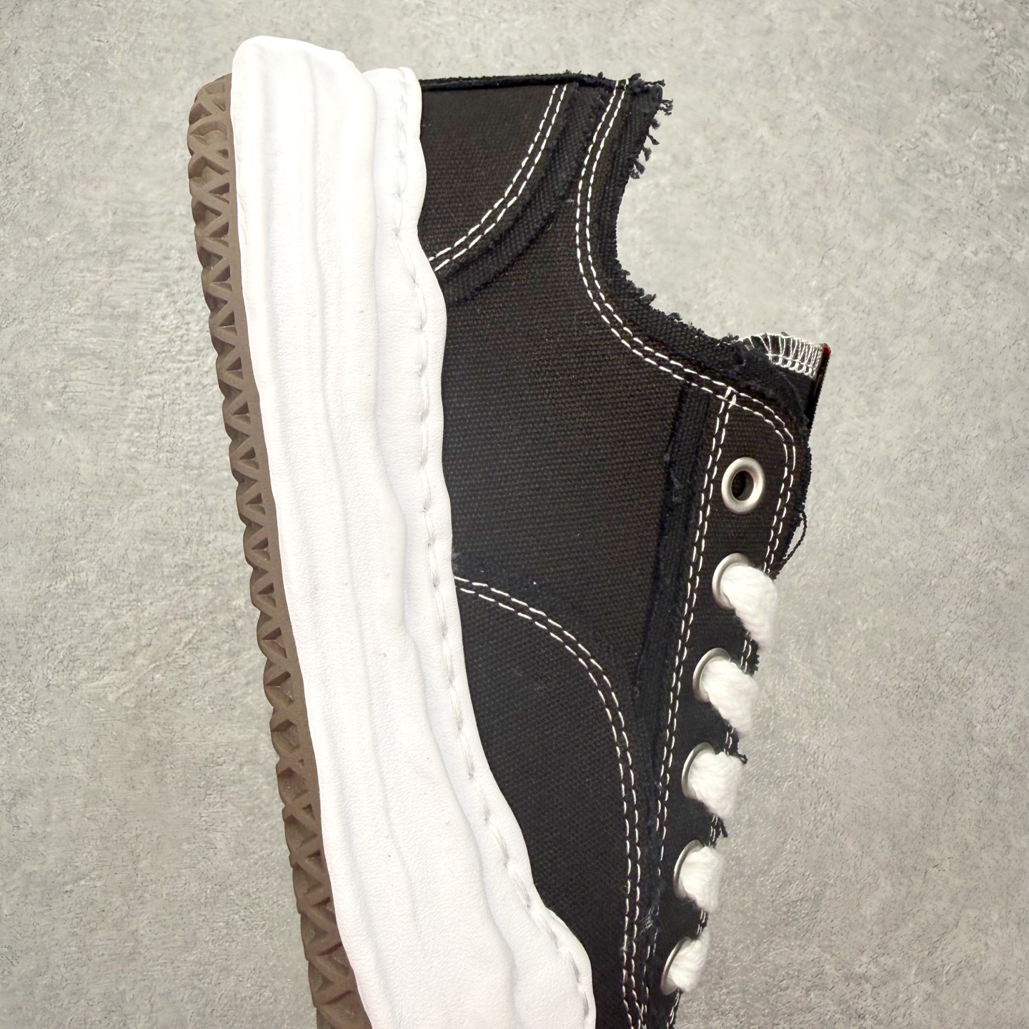 Maison Mihara Yasuhiro Hank Sneakers 三原康裕开口笑创新溶解风变形溶