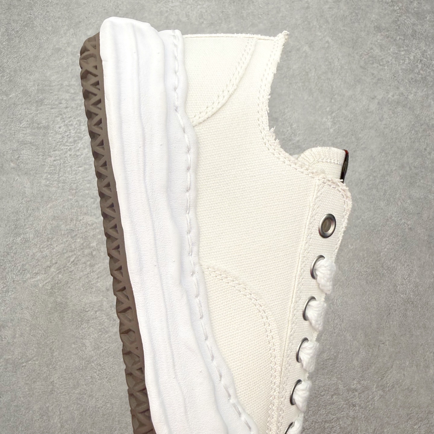 Maison Mihara Yasuhiro Hank Sneakers 三原康裕开口笑创新溶解风变形溶