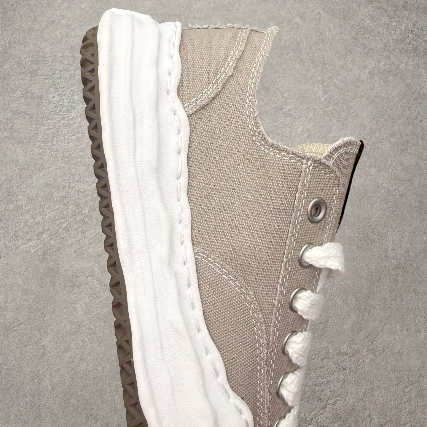 Maison Mihara Yasuhiro Hank Sneakers 三原康裕开口笑创新溶解风变形溶