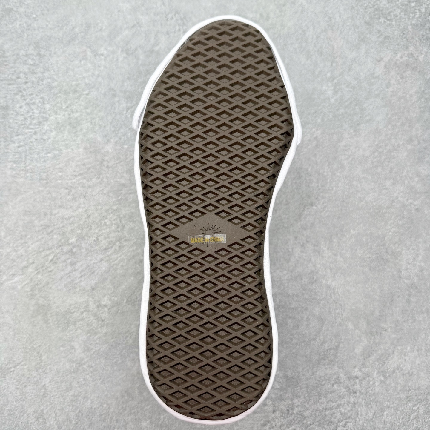 Maison Mihara Yasuhiro Hank Sneakers 三原康裕开口笑创新溶解风变形溶
