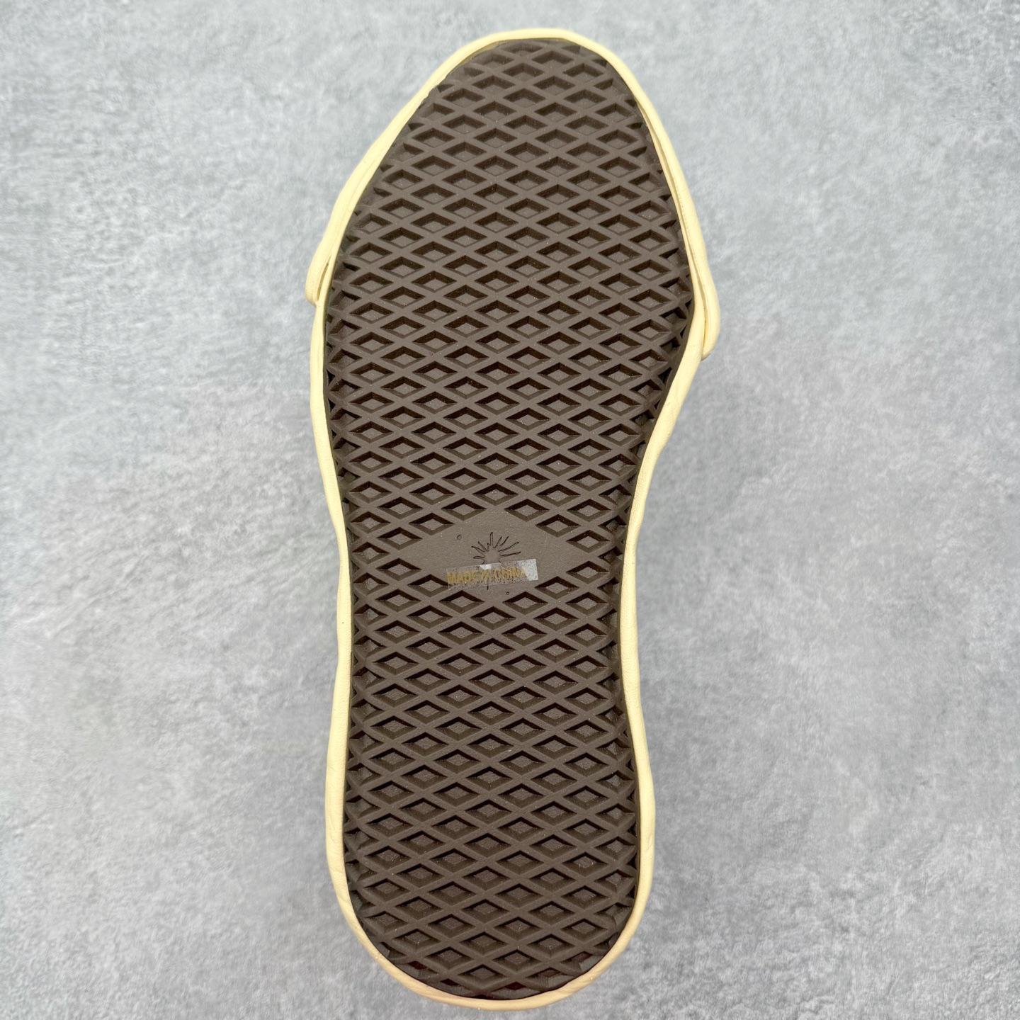 Maison Mihara Yasuhiro Hank Sneakers 三原康裕开口笑创新溶解风变形溶