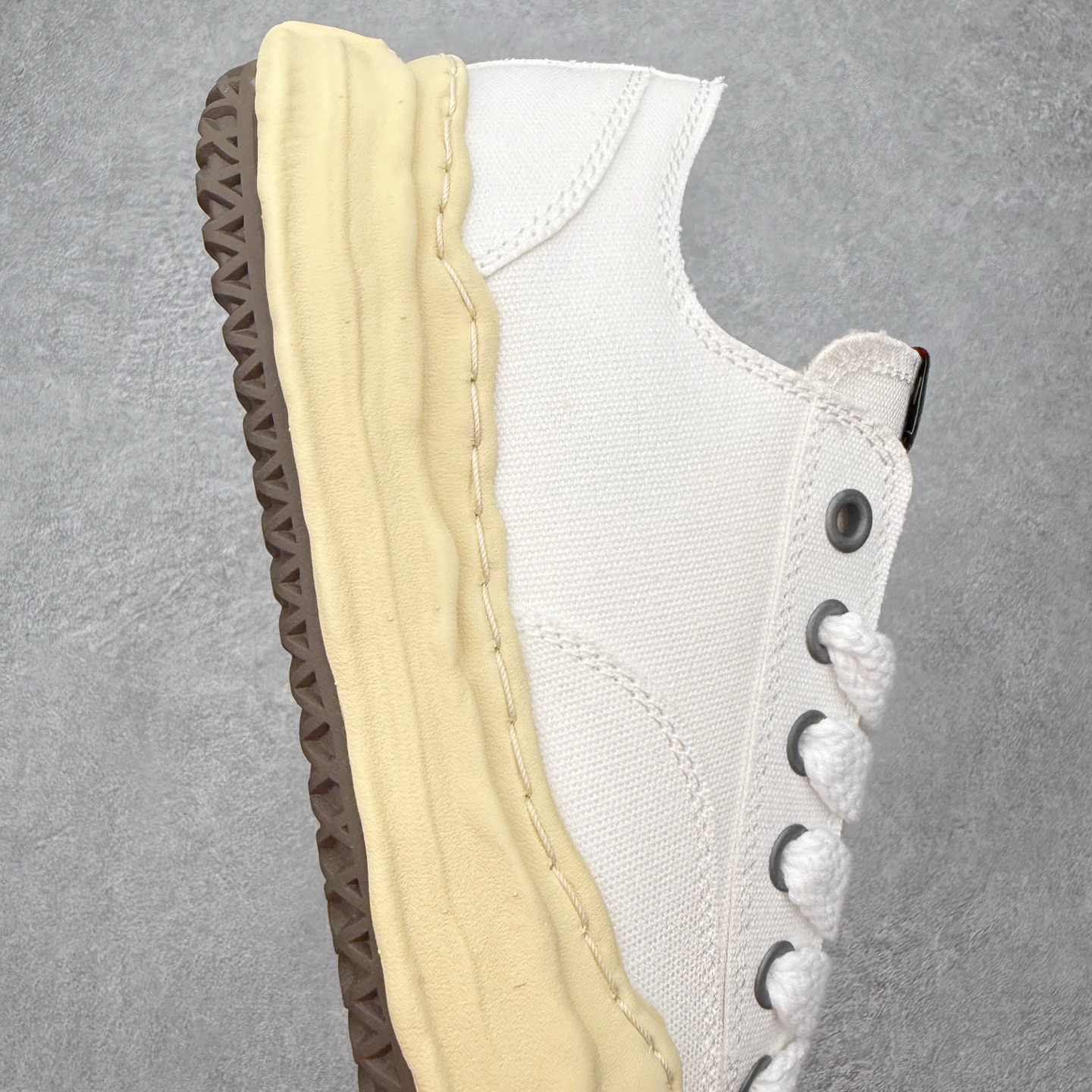 Maison Mihara Yasuhiro Hank Sneakers 三原康裕开口笑创新溶解风变形溶