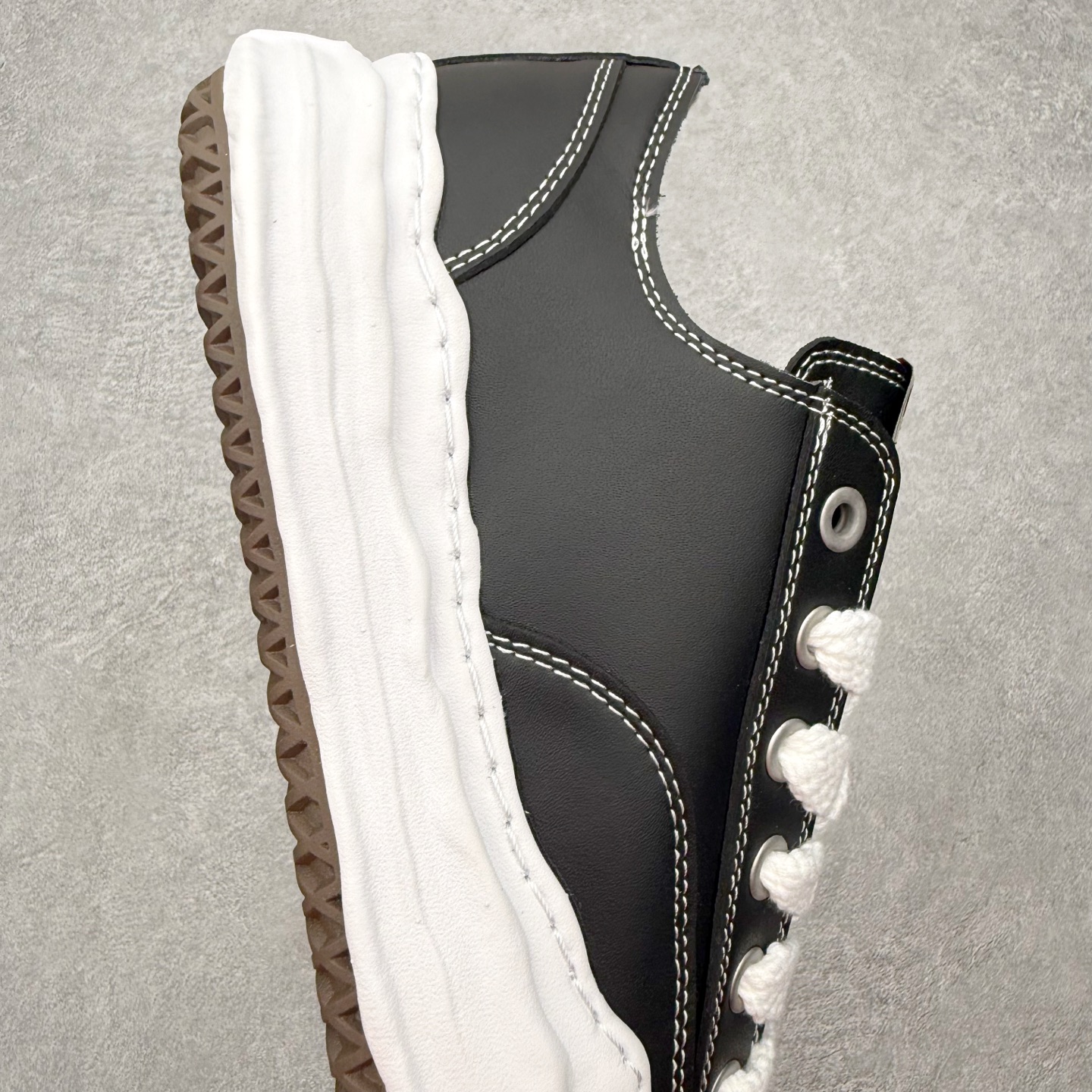 Maison Mihara Yasuhiro Hank Sneakers 三原康裕开口笑创新溶解风变形溶