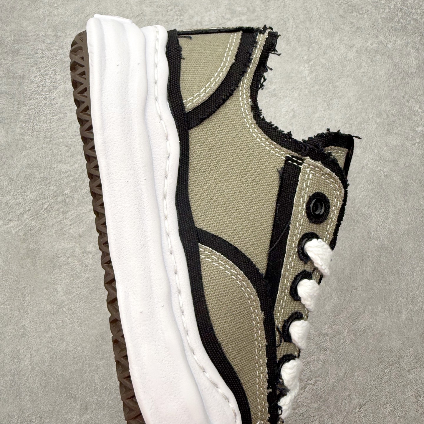 Maison Mihara Yasuhiro Sneakers 三原康裕创新溶解风变形溶解鞋雪糕底厚底低
