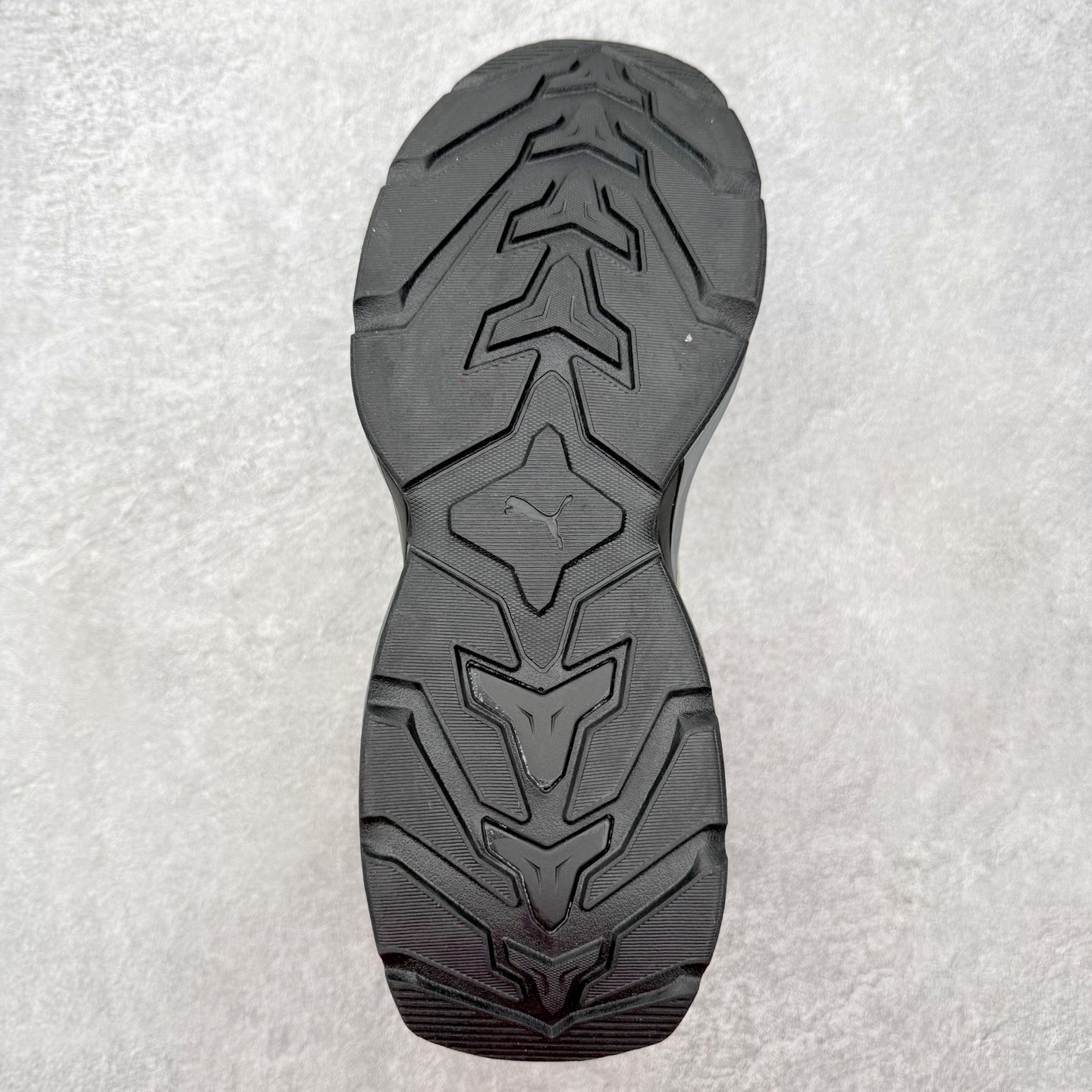 PUMA彪马 Fade nitro ls 百搭舒适透气支撑 跑步鞋 彪马（Puma）是全球著名的运动品牌