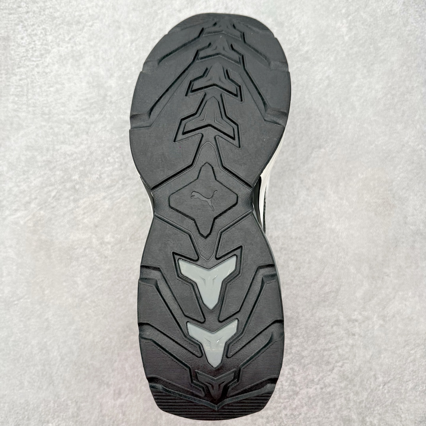 PUMA彪马 Fade nitro ls 百搭舒适透气支撑 跑步鞋 彪马（Puma）是全球著名的运动品牌