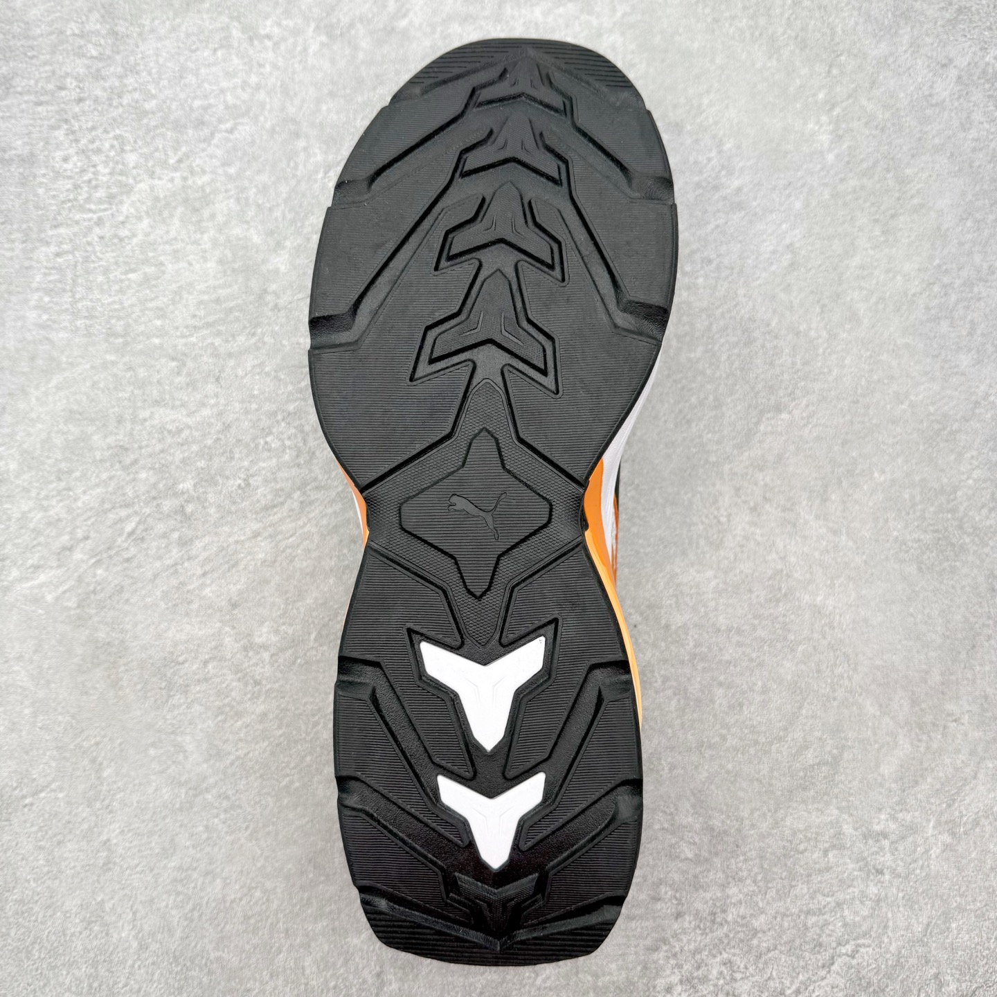 PUMA彪马 Fade nitro ls 百搭舒适透气支撑 跑步鞋 彪马（Puma）是全球著名的运动品牌