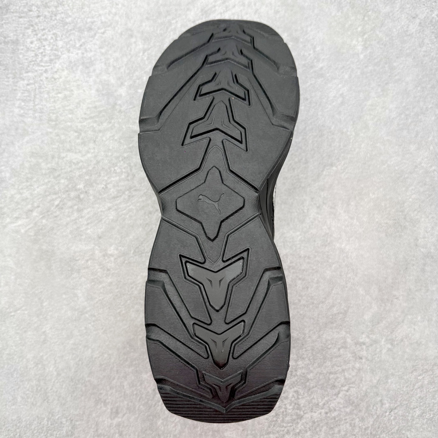 PUMA彪马 Fade nitro ls 百搭舒适透气支撑 跑步鞋 彪马（Puma）是全球著名的运动品牌